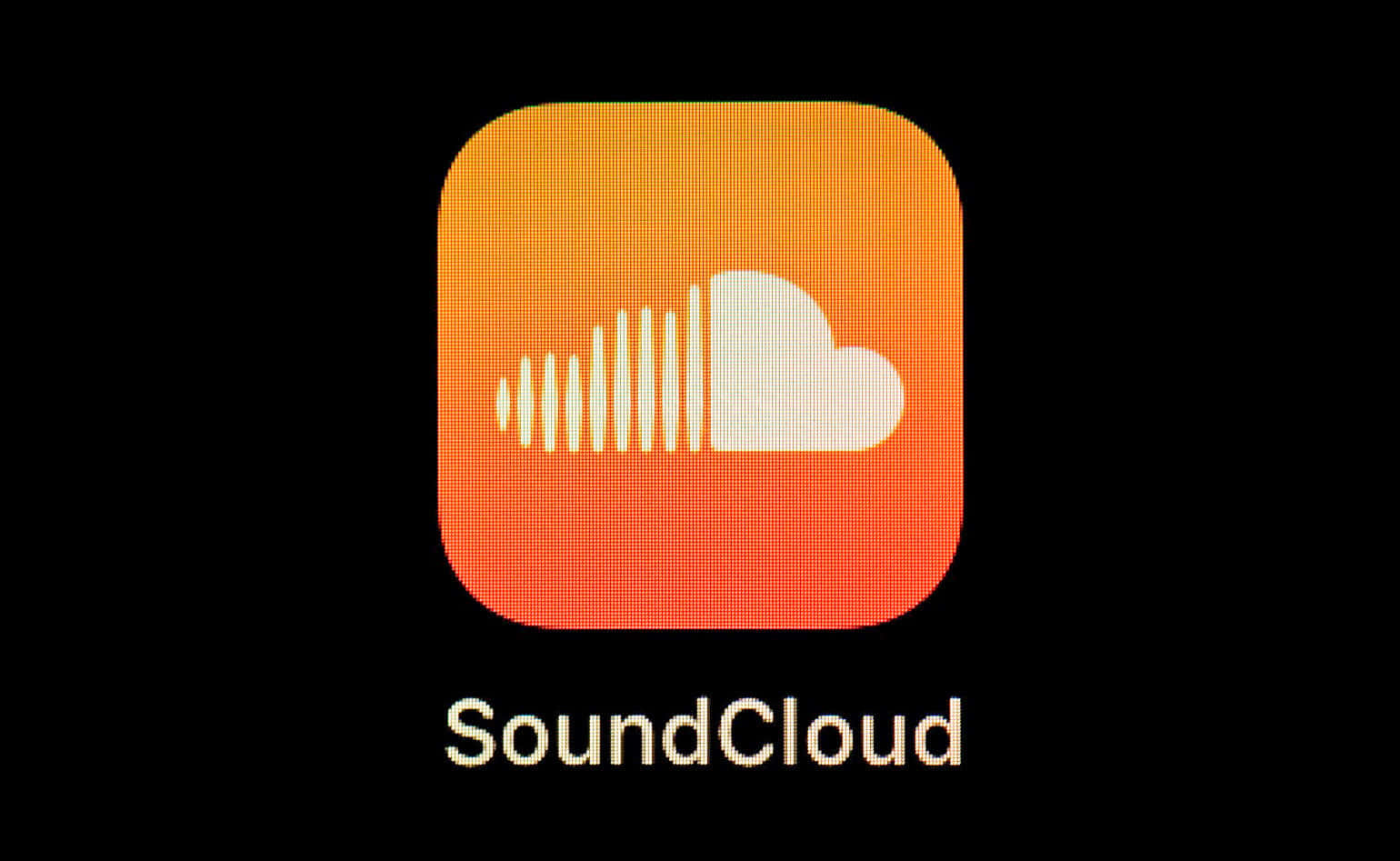 SoundCloud 應用程式圖標，帶有橙色漸變和白色雲朵聲波符號。
