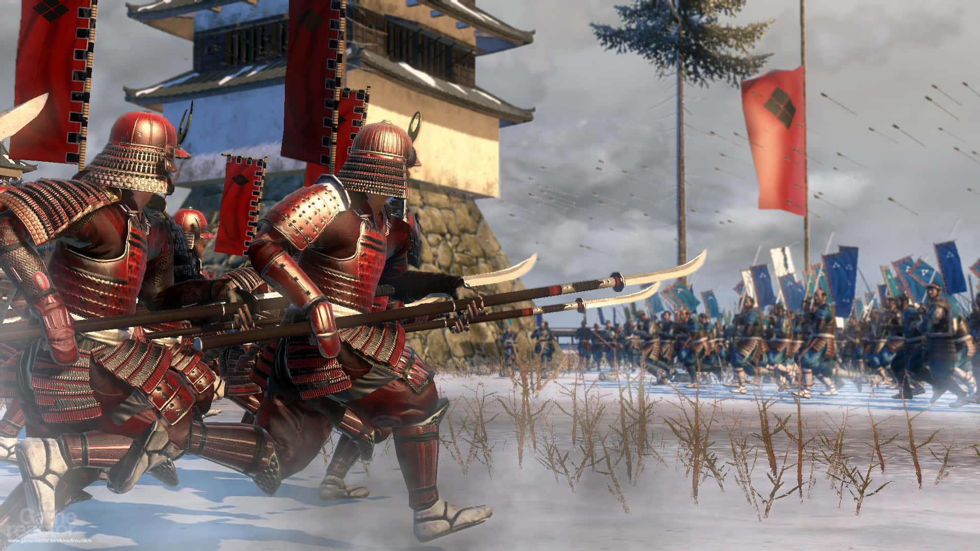 身穿紅色盔甲的武士戰士在雪地戰場上衝鋒，靠近一座日本塔樓。