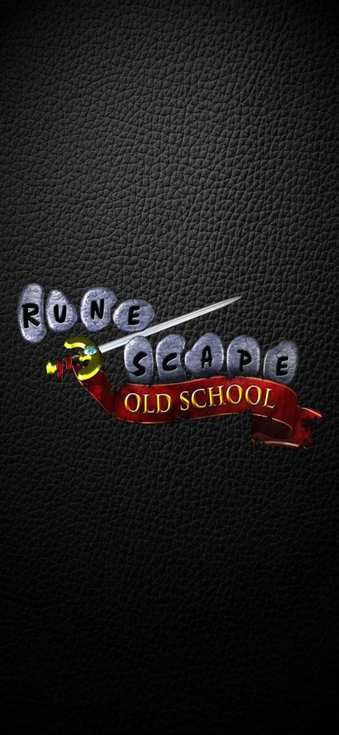 在iPhone X上體驗《舊版傳奇》的冒險快感 壁紙 — RuneScape Old School 標誌閃耀著一把劍刺穿石頭字母，背景是帶有紋理的黑色皮革。