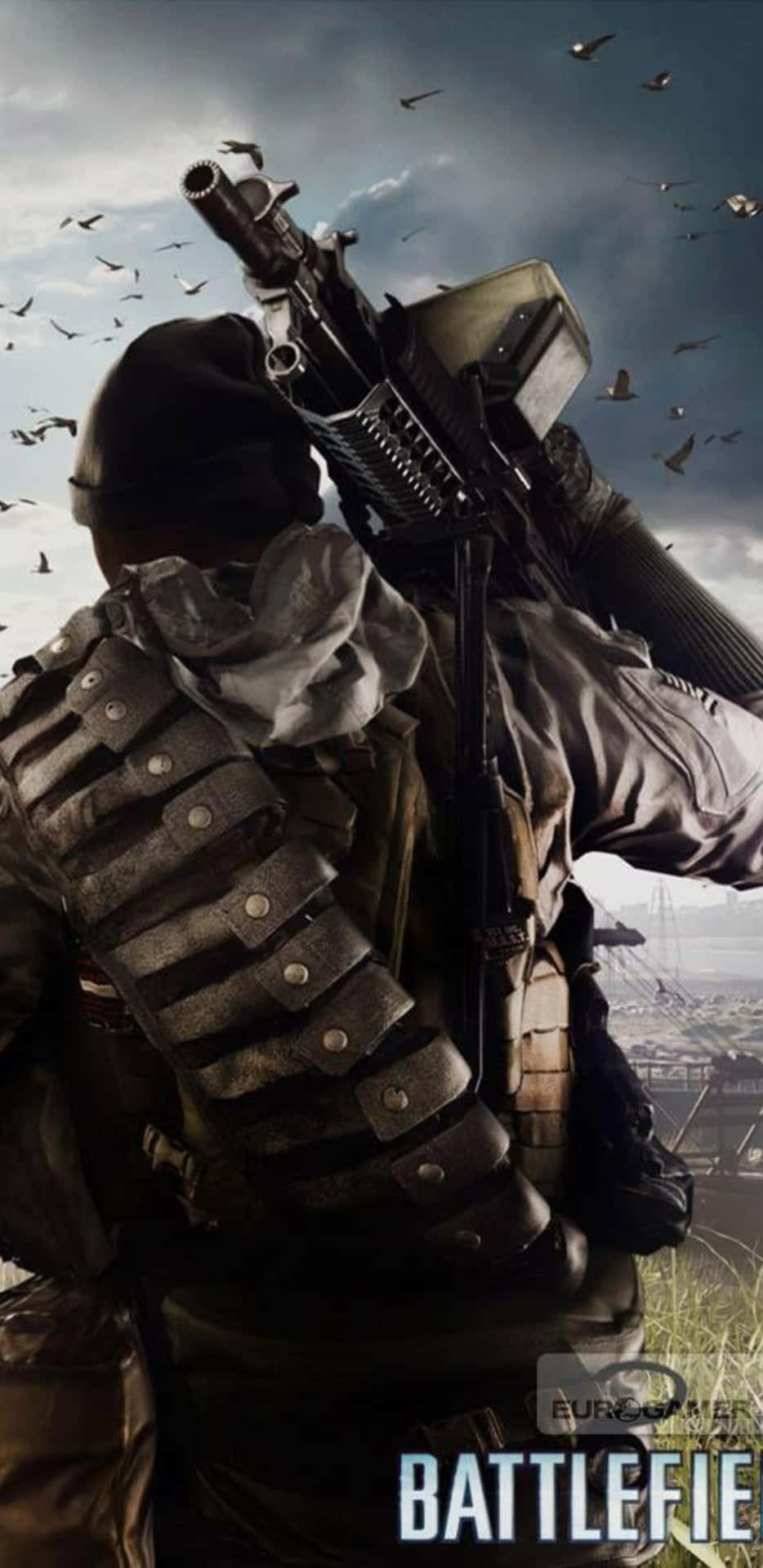 士兵持機槍俯瞰有鳥飛翔的戰場