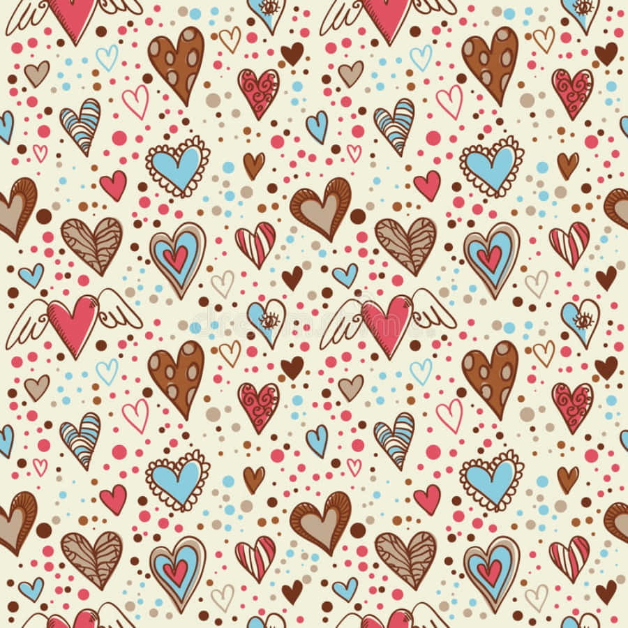 Heart Doodle 桌布 壁紙 — 在奶油色背景上，以紅色、棕色和藍色手繪的心形圖案，搭配翅膀、蕾絲和圓點，充滿奇思妙想。