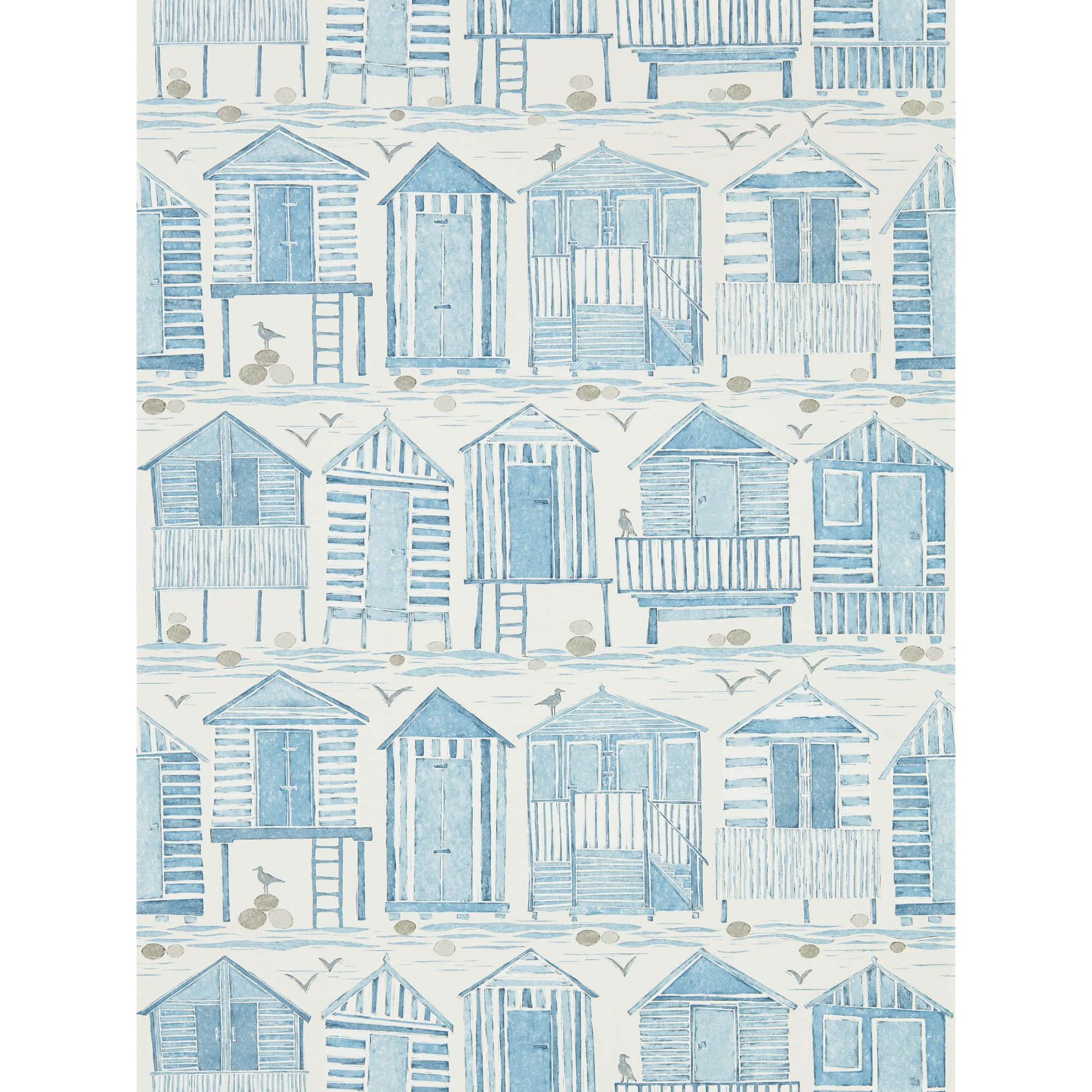 Beach Huts 桌布 壁紙 — 在奶油色背景上重複的藍色海灘小屋圖案，帶有鳥類和鵝卵石。