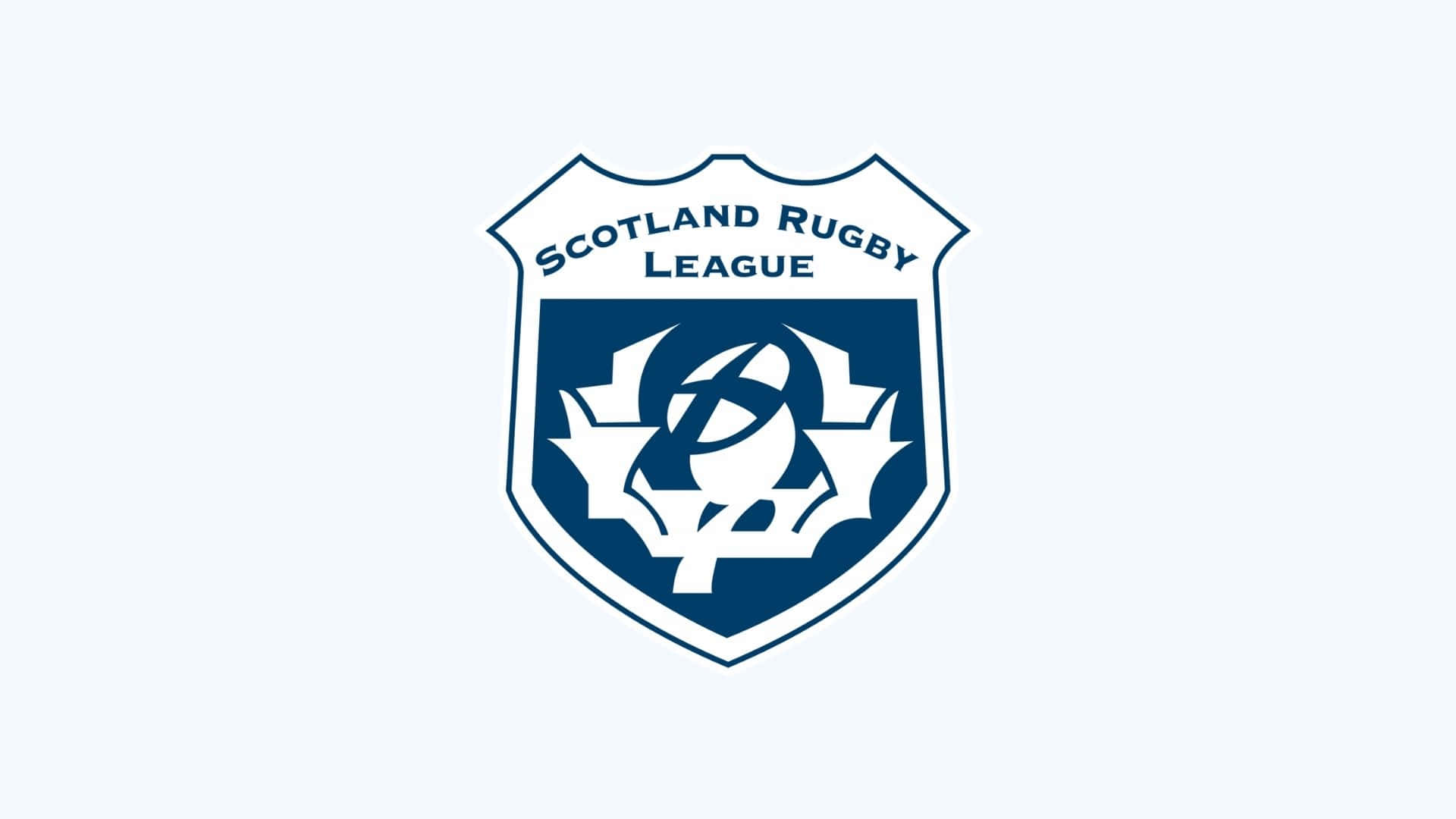 Scotland Rugby 桌布 壁紙 — 在淺灰色背景上，一個乾淨的藍白蘇格蘭橄欖球聯盟徽章。