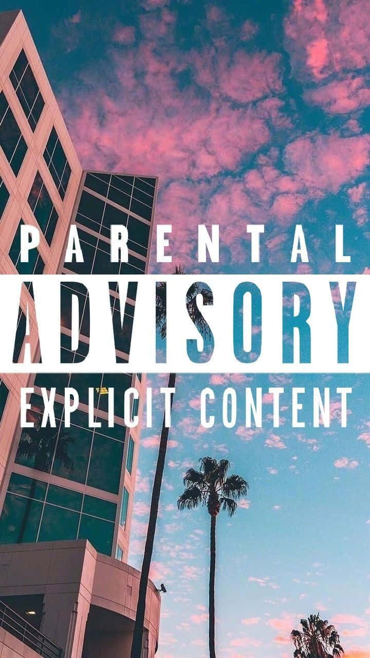 Content 桌布 壁紙 — 在粉紅色和藍色日落天空下，棕櫚樹點綴的充滿活力的城市天際線，上面覆蓋著粗體的家長指引文字。