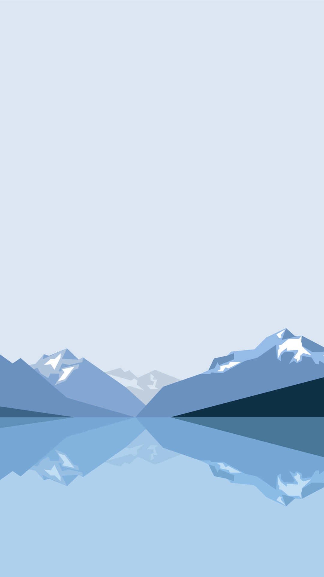 Minimalist Phone 桌布 壁紙 — 在蒼白天空下，平靜的藍色水面倒映著極簡主義的雪山山脈。