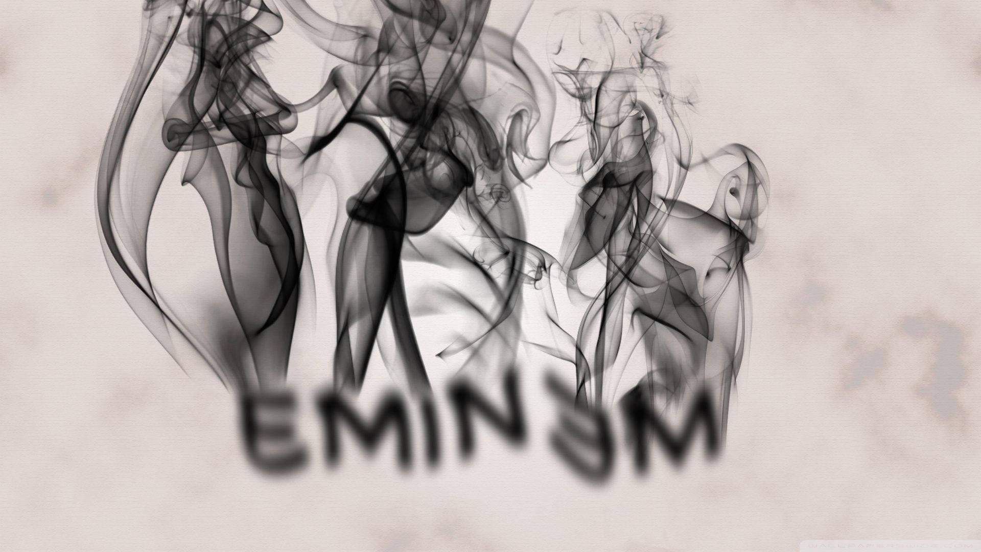 煙霧在米色紋理背景上形成 Eminem 的名字。