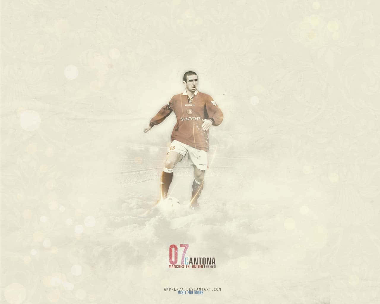足球傳奇 Eric Cantona 身穿紅色球衣運球，配以藝術散景背景。