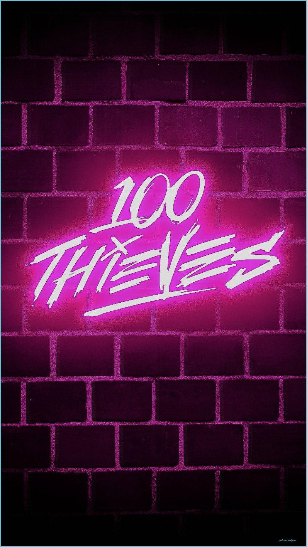 喺黑暗嘅磚牆上，一個寫住 100 THIEVES 嘅粉紅色霓虹燈牌。