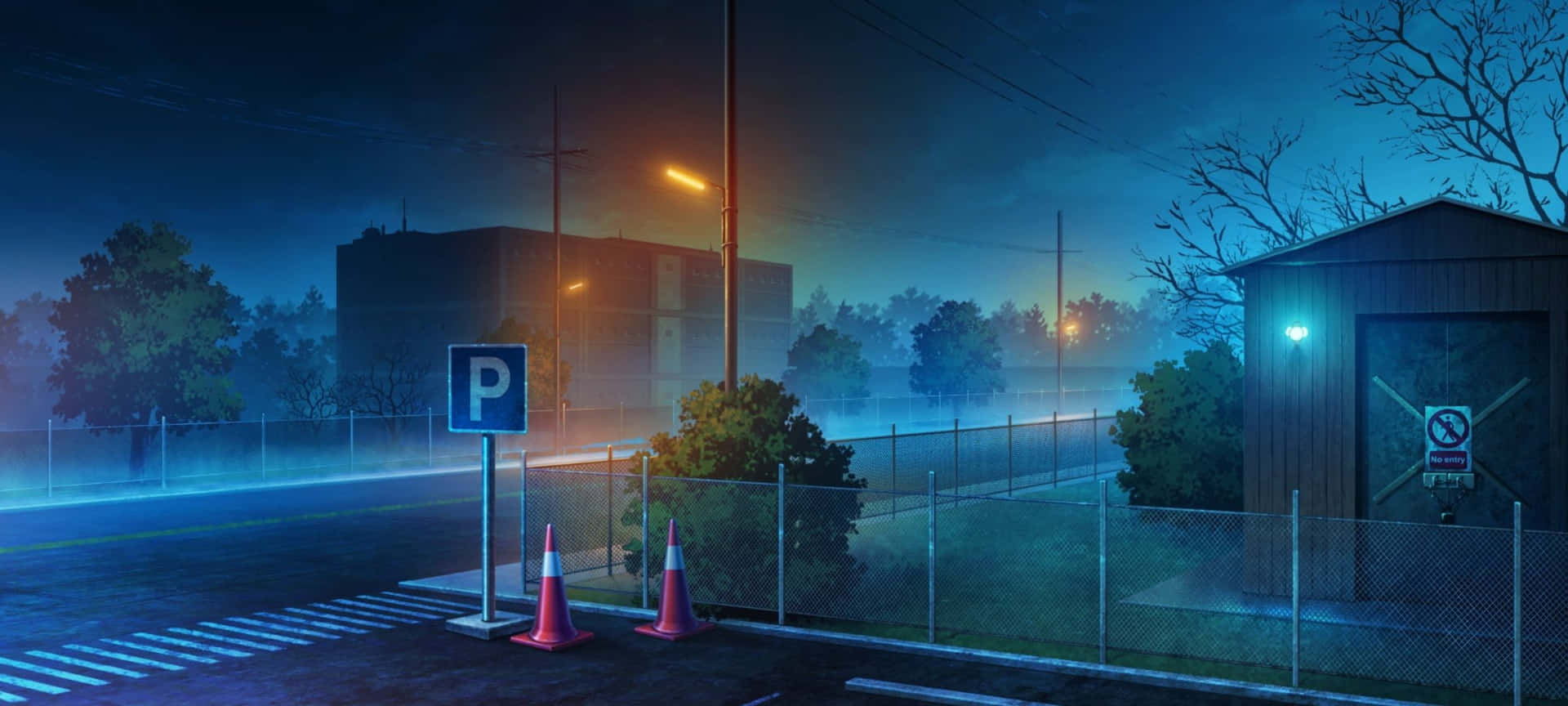 夜晚空蕩蕩的停車場，有霧和發光的街燈。