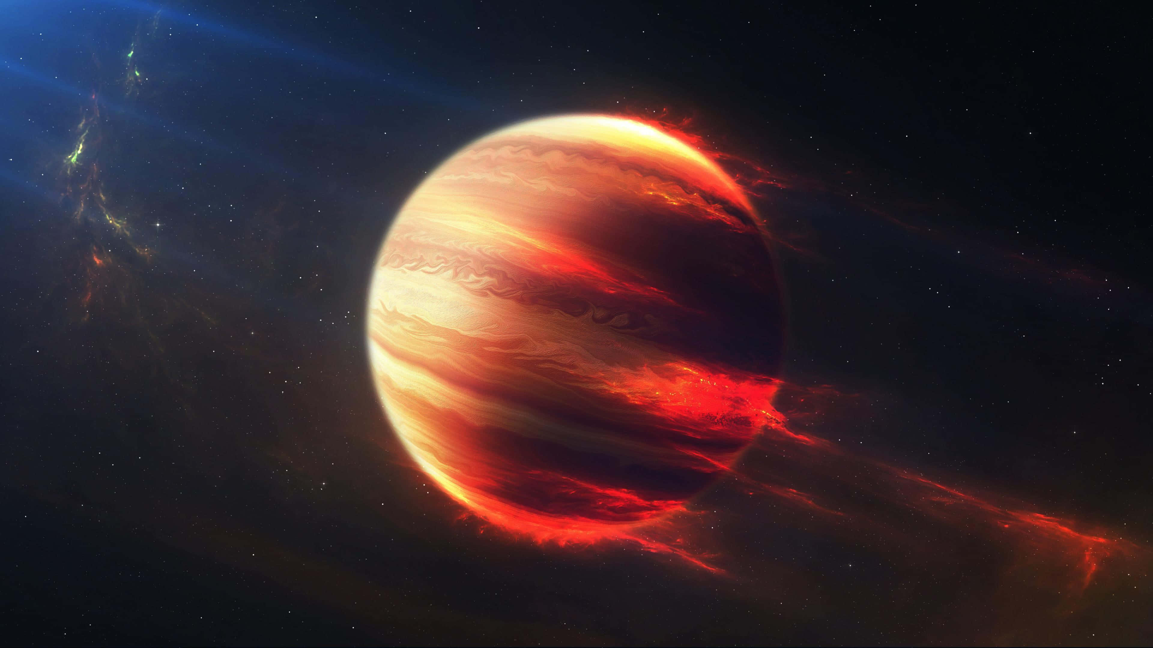 外太空中的熾紅光暈 壁紙 — 一顆火紅與橙色交織的氣體巨星行星，帶有旋轉的雲層，在佈滿星辰和星雲的宇宙背景下發光。