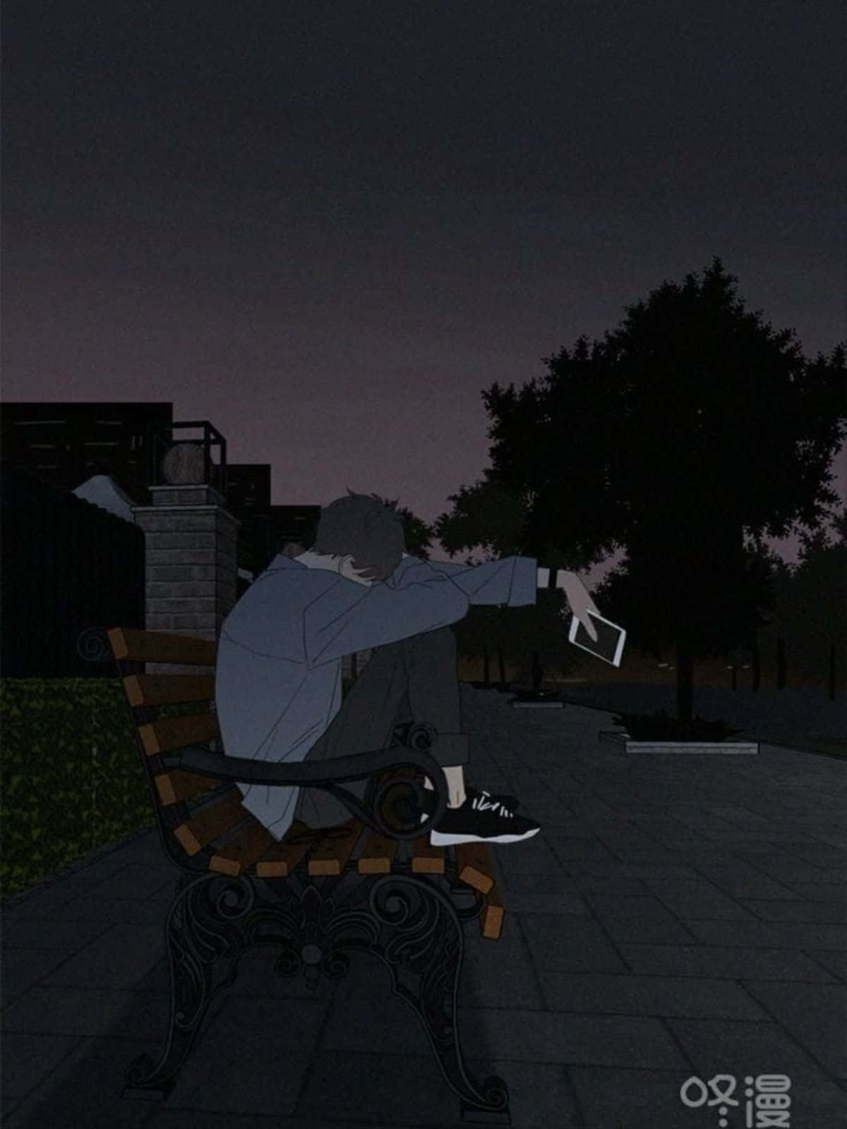 多彩背景上的多樣圖標 壁紙 — 一個孤獨的身影在黃昏時分癱坐在公園長椅上，彎腰看著發光的手機，身處昏暗的城市環境中。