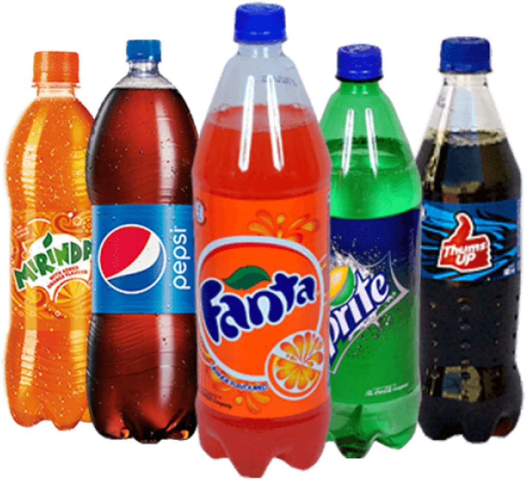 多款汽水集合 壁紙 — 五款色彩繽紛的汽水瓶，包括Mirinda、Pepsi、Fanta、Sprite和Thums Up，並排站在白色背景前。