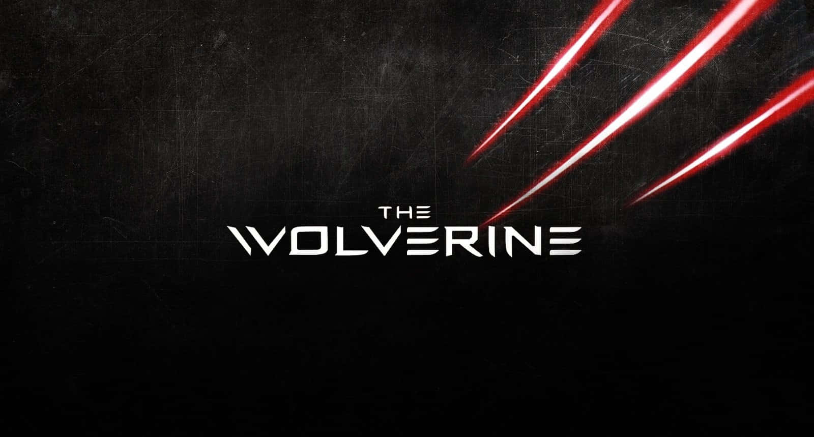 狼人 桌布 壁紙 — 大膽的白色「The Wolverine」標題在粗糙的黑色背景上發光，背景被三條鮮紅色的爪痕劃破。