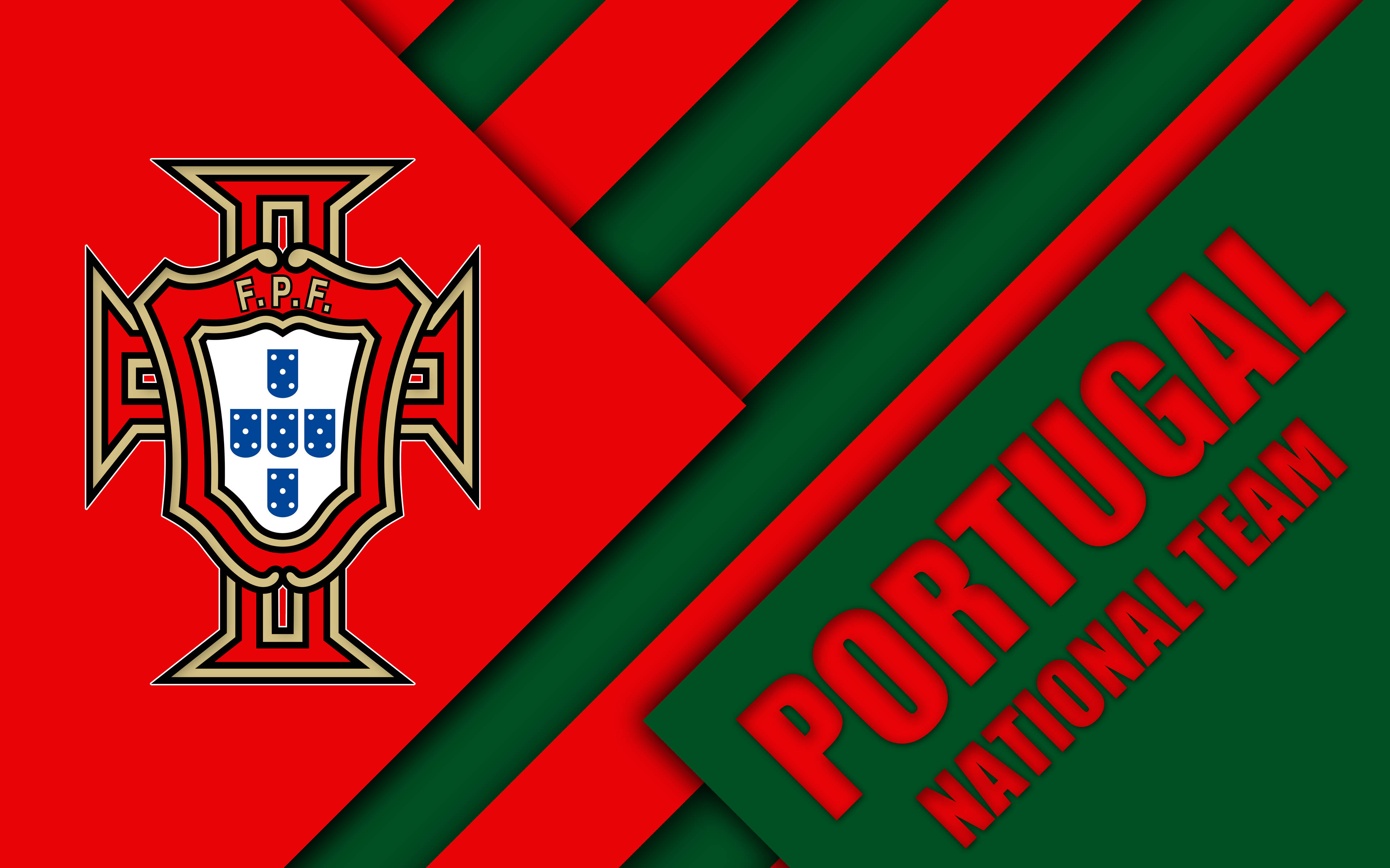 Portugal 桌布 壁紙 — 大膽的紅色和綠色對角線條紋在動態圖形背景上展示了葡萄牙國家隊徽章和粗體紅色文字。