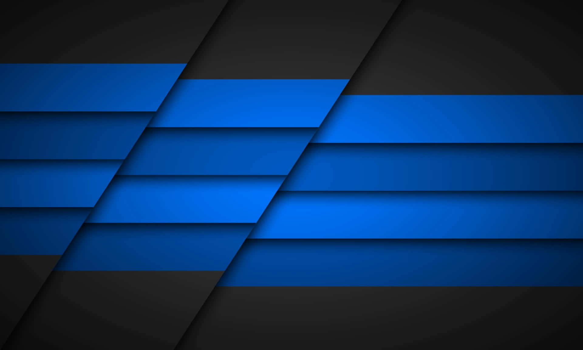 Material Design 桌布 壁紙 — 大膽的藍色對角線條紋疊加在深色漸變背景上，營造出時尚現代的抽象設計。