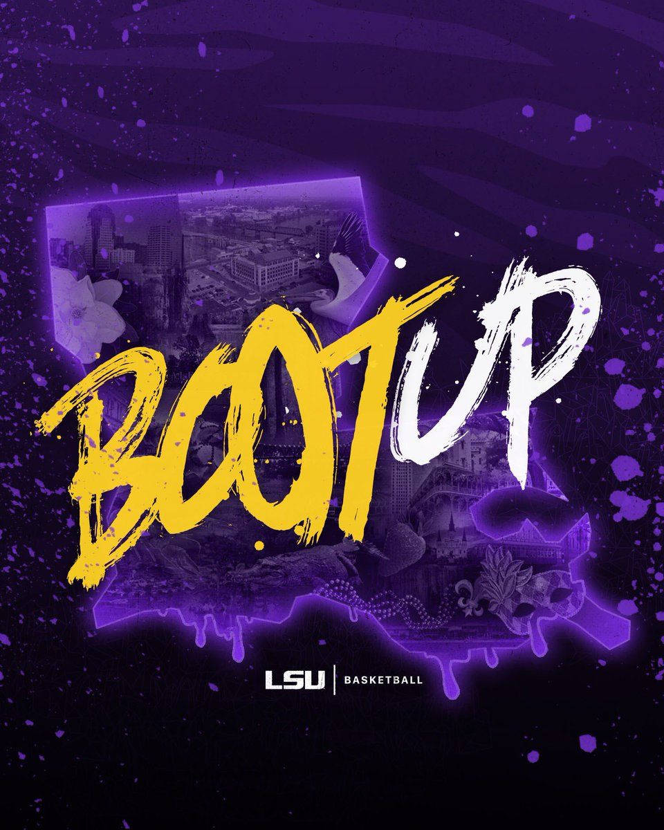 "Go Tigers!" 壁紙 — 大膽的黃色和白色「BOOTUP」文字飛濺在帶有城市景觀和花卉細節的紫色路易斯安那州輪廓上。