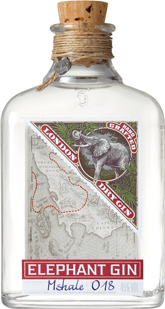 大象金酒瓶透明背景 壁紙 — 一個透明玻璃瓶的Elephant Gin，配有軟木塞和印有大象及復古地圖設計的標籤。