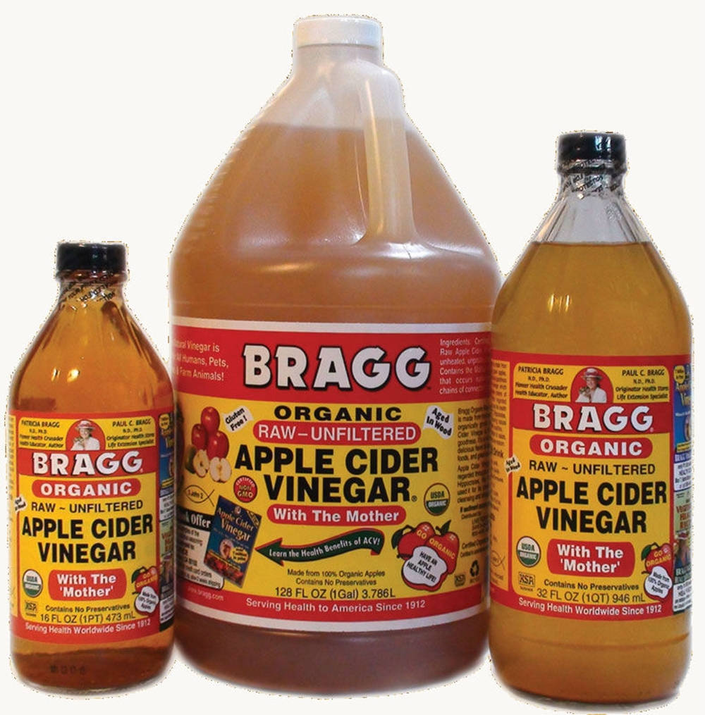 三種不同尺寸的Bragg有機蘋果醋瓶，帶有母沉澱物。