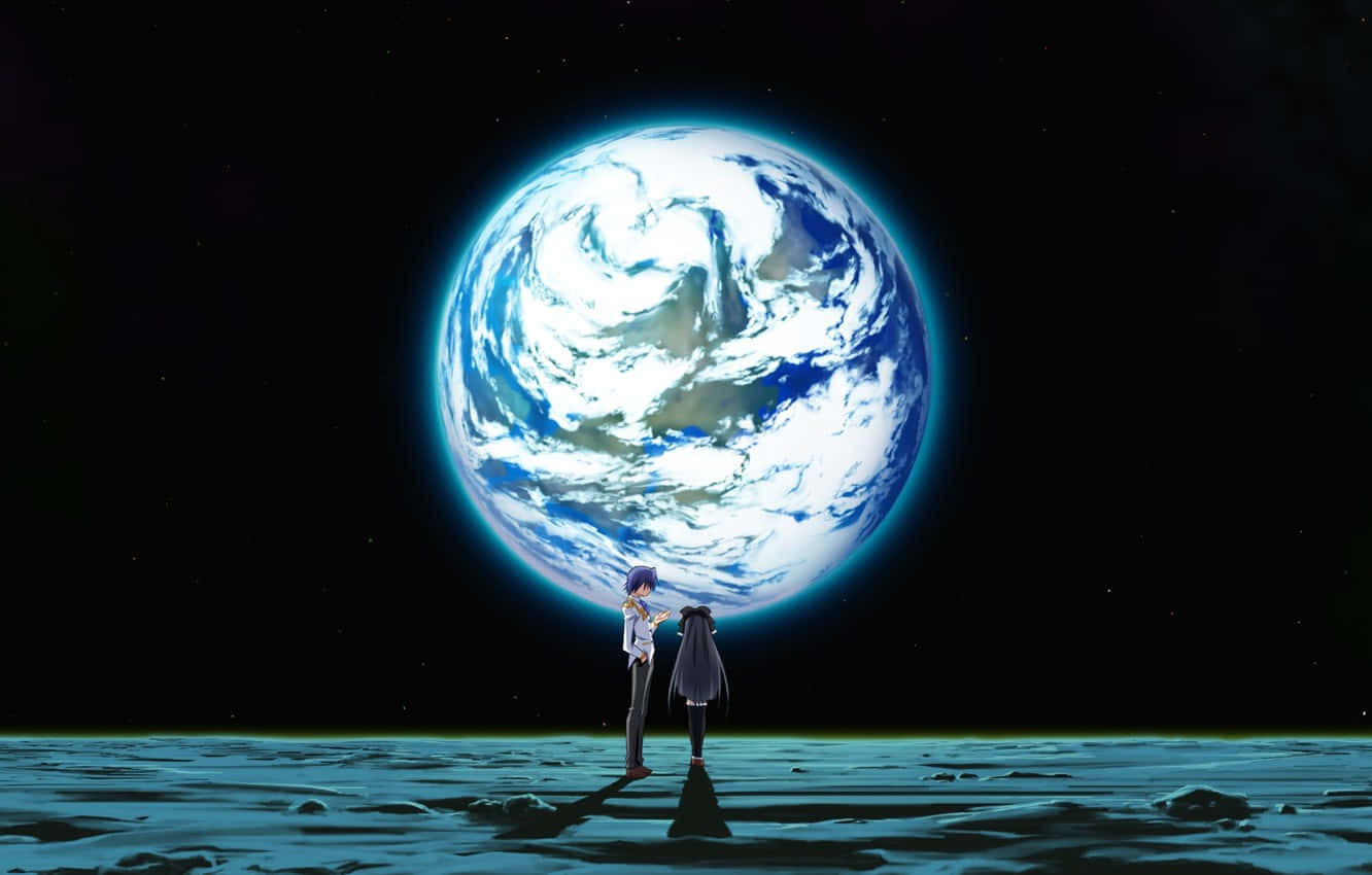 太空動漫滿月 壁紙 — 兩個動漫角色站在月光照耀的表面上，凝視著懸浮在星空中的發光地球。