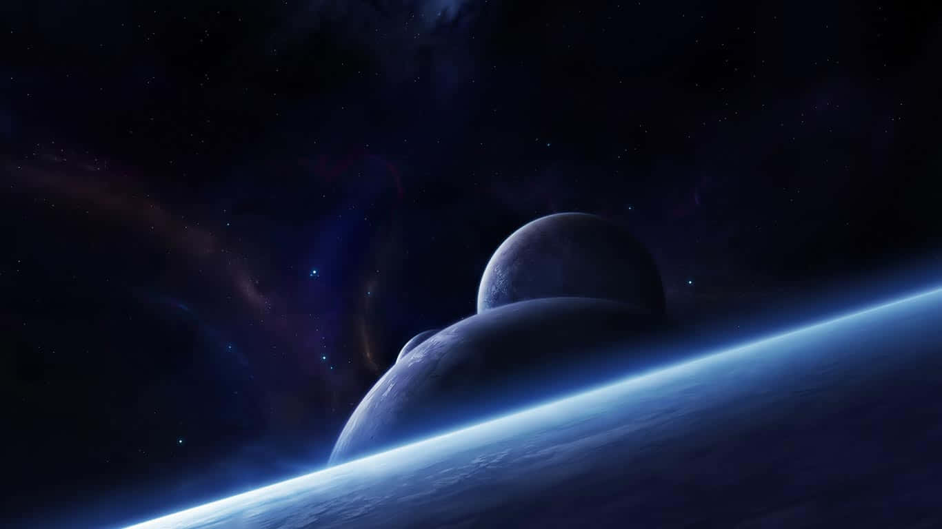 太空行星 1366x768 監視器背景 壁紙 — 一個令人嘆為觀止的景色，行星彎曲的地平線在星光燦爛的宇宙背景下發出藍光，遠處還有衛星。
