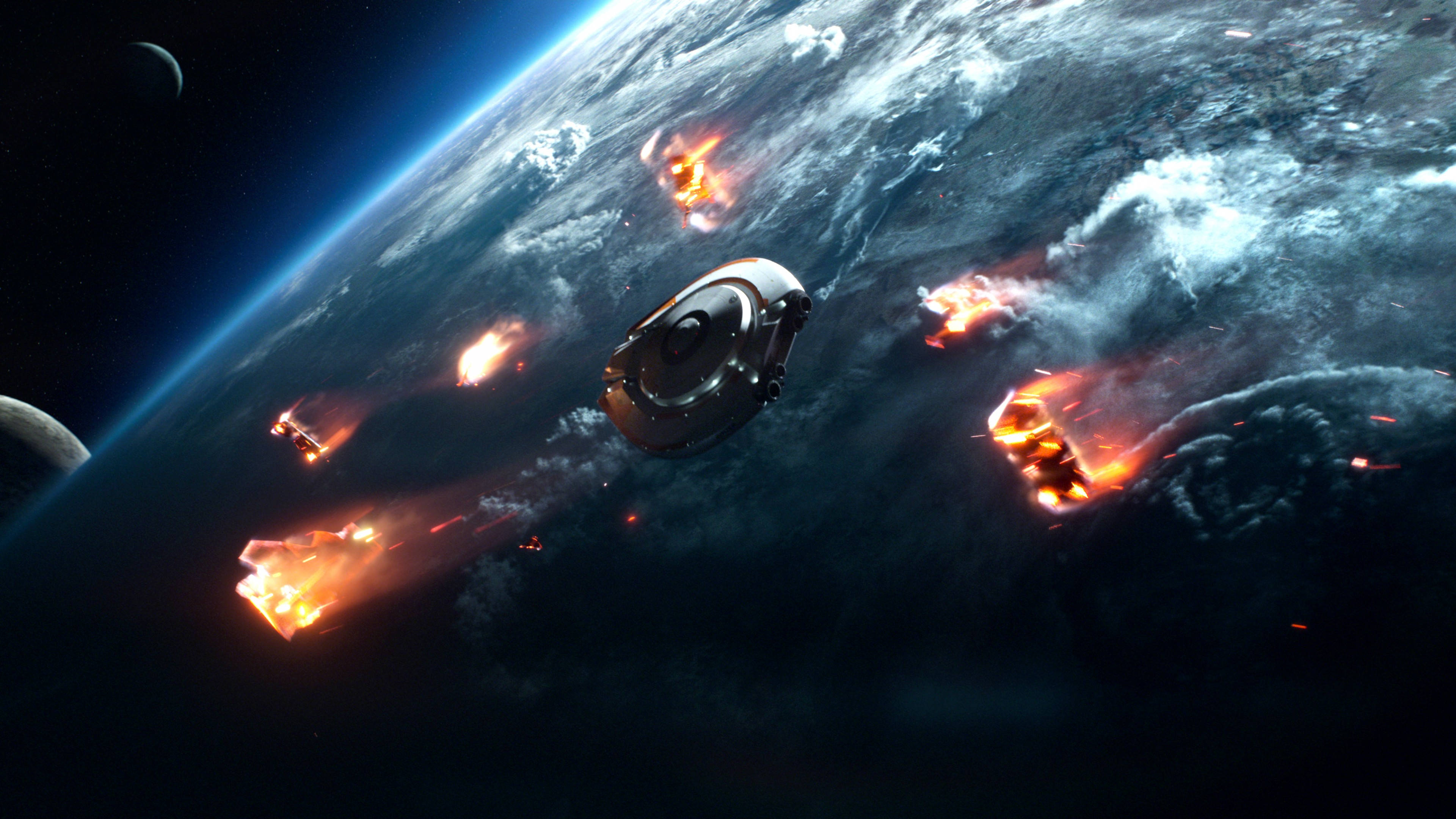太空迷航小行星爆炸 壁紙 — 一艘流線型太空船在圍繞著一個擁有旋轉雲層和發光地平線的行星的熾熱碎片中航行。