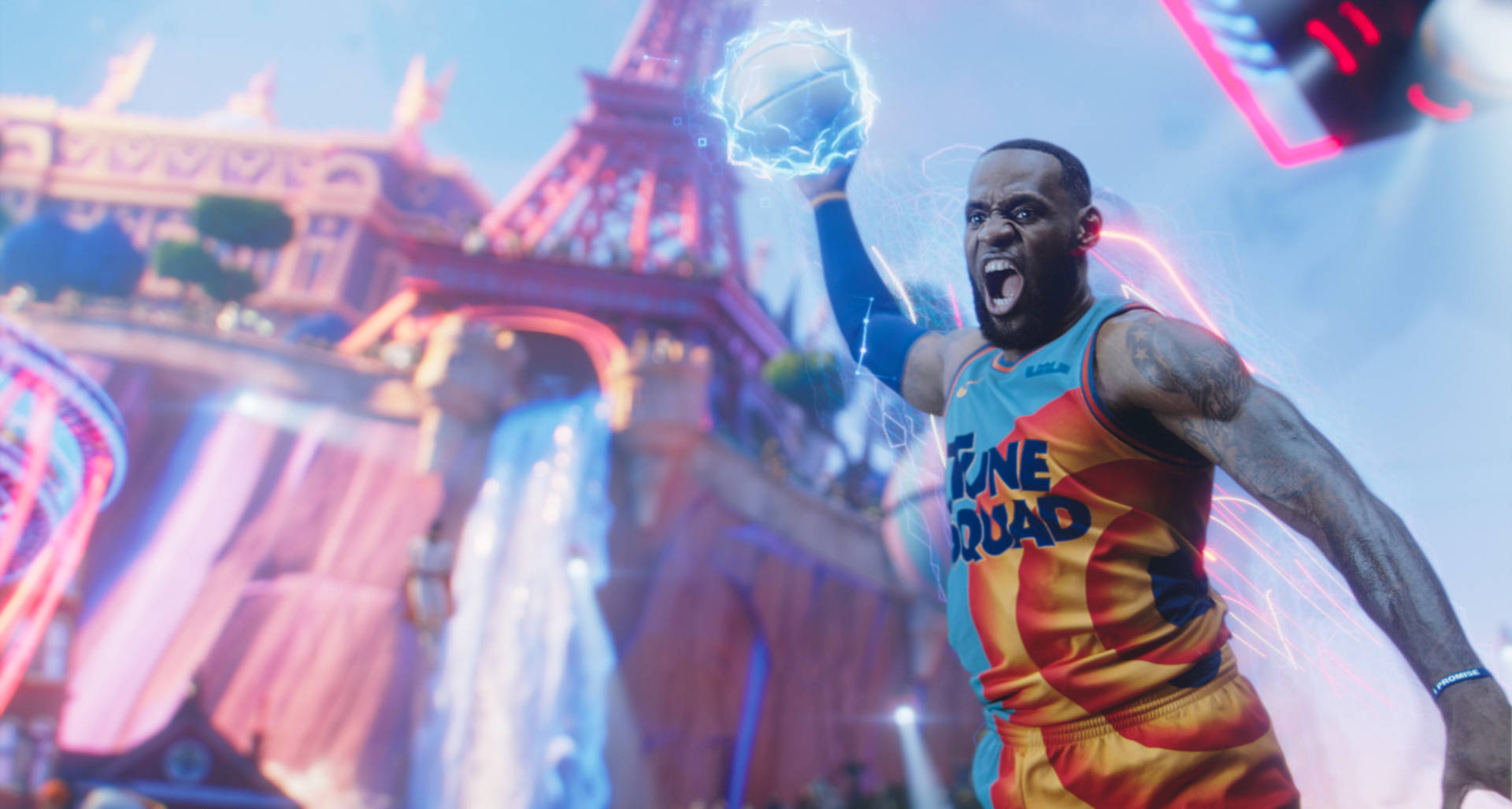 LeBron James 身穿Tune Squad球衣，手持發光籃球，在巴黎天際線前跳躍。