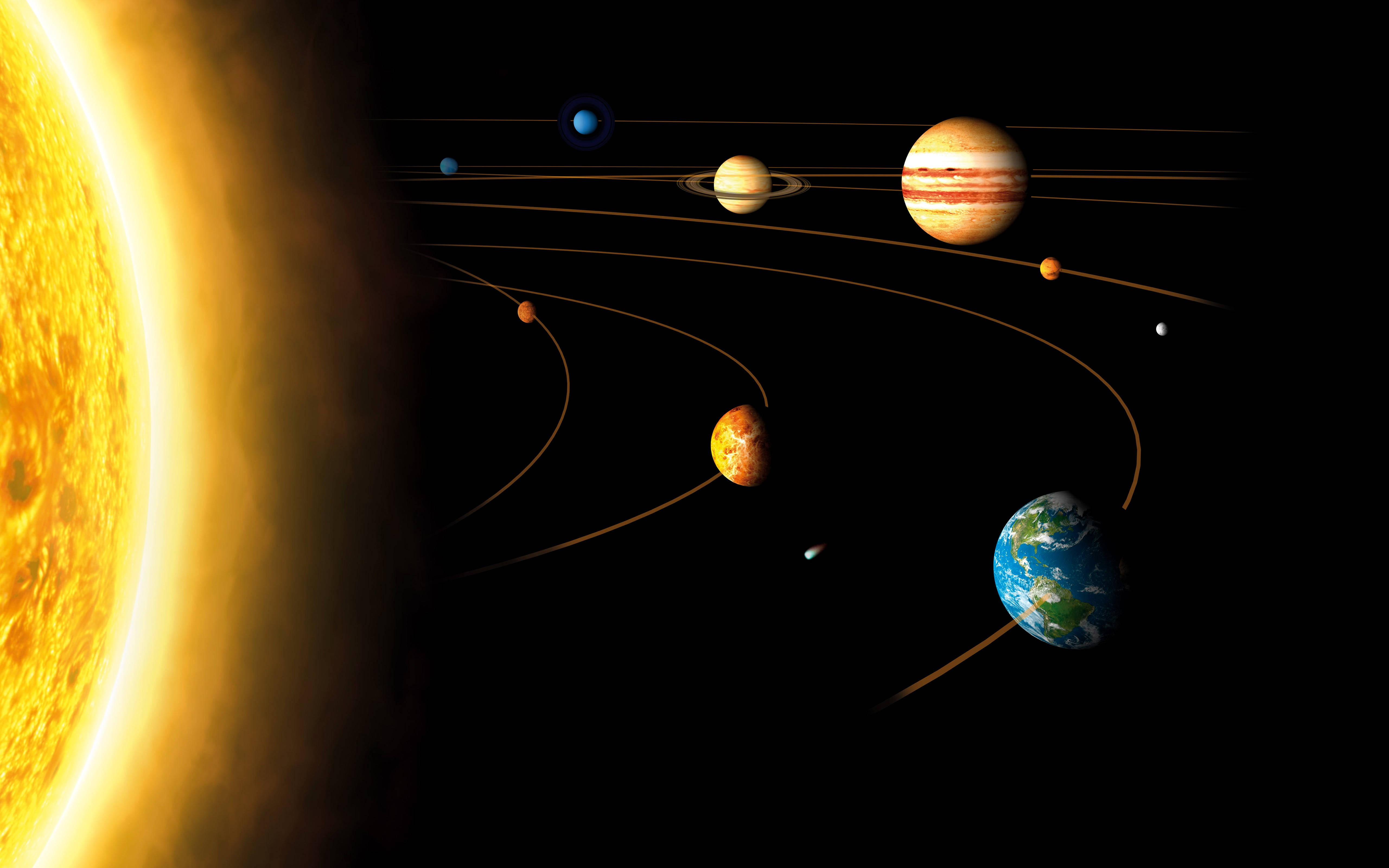 太陽系與木星4K 壁紙 — 一幅充滿活力的太陽系插圖，左邊太陽熾熱燃燒，行星在黑暗的宇宙背景下沿著有序的路徑運行。
