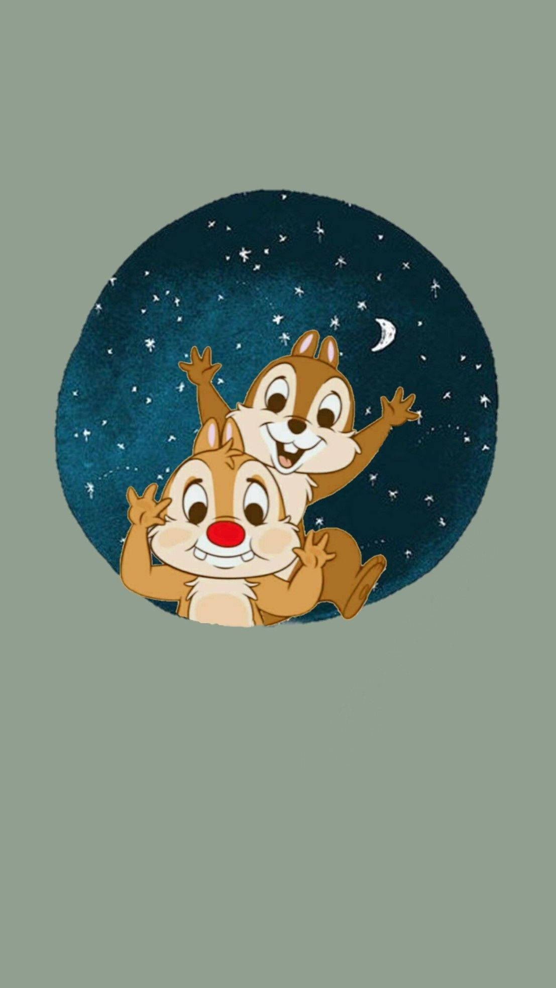 奇奇與蒂蒂置身星夜圓圈 壁紙 — 兩隻快樂的卡通花栗鼠在繁星點點的夜空下，對著新月愉快地揮手。