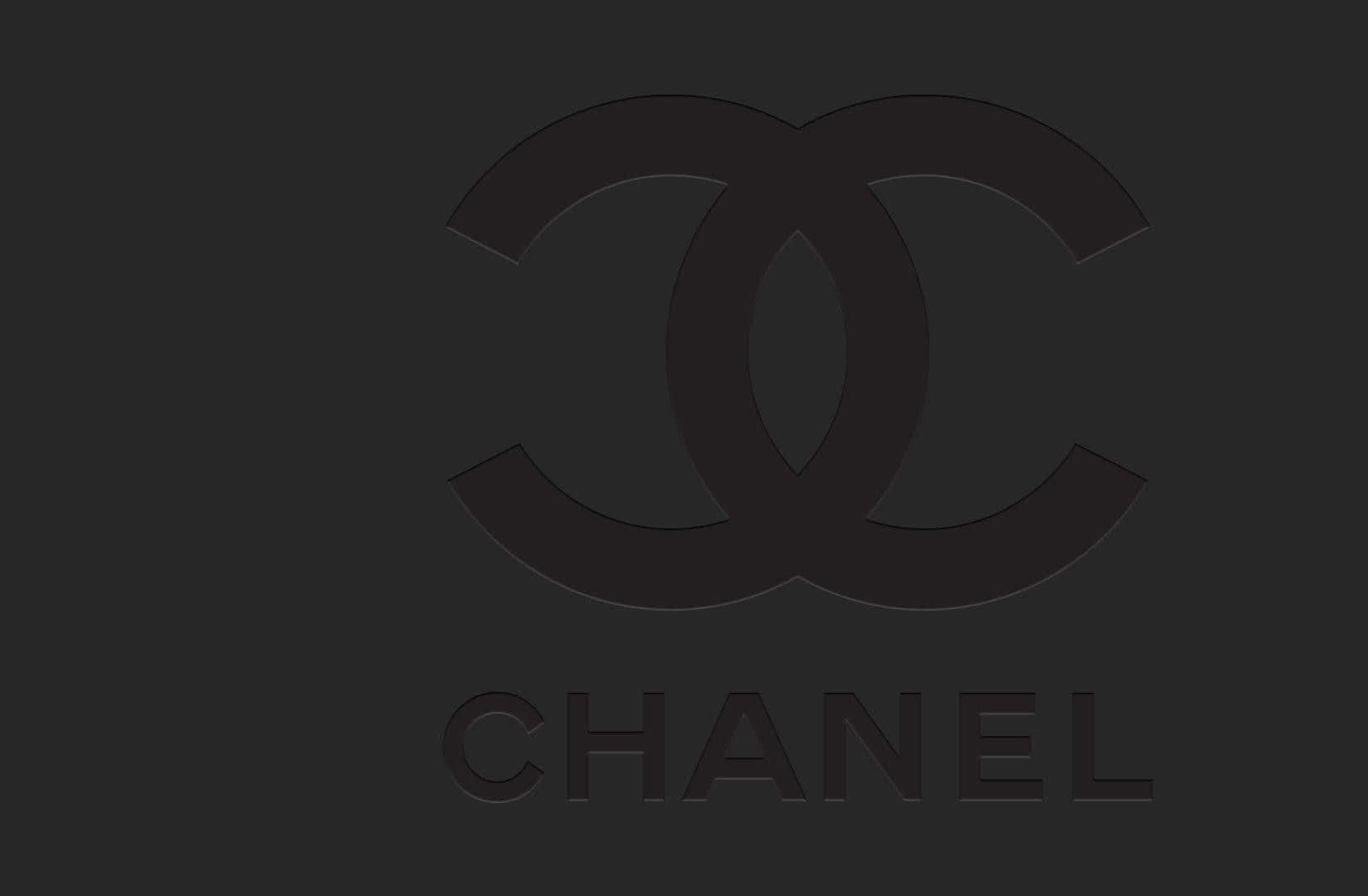 深灰色背景上的黑色Chanel標誌