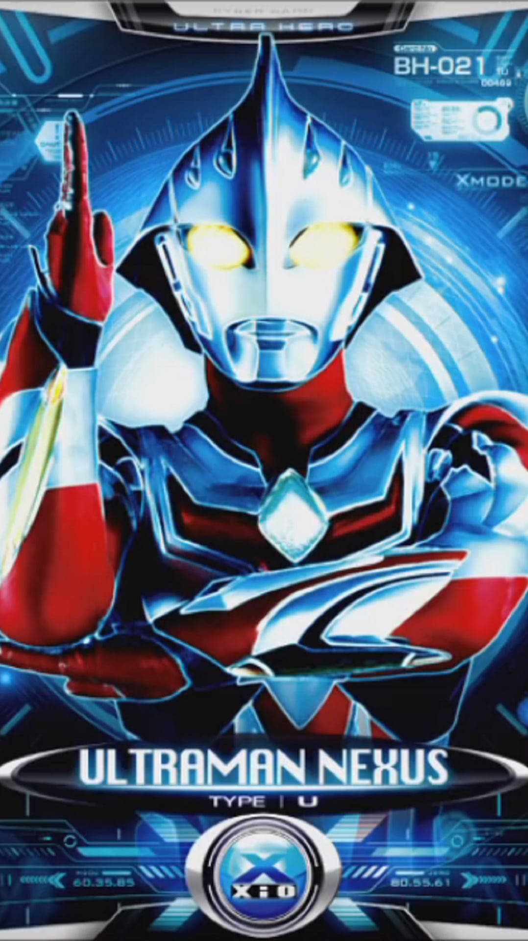 Ultraman Nexus 身穿藍色和紅色套裝，眼睛發光，背景為未來介面。