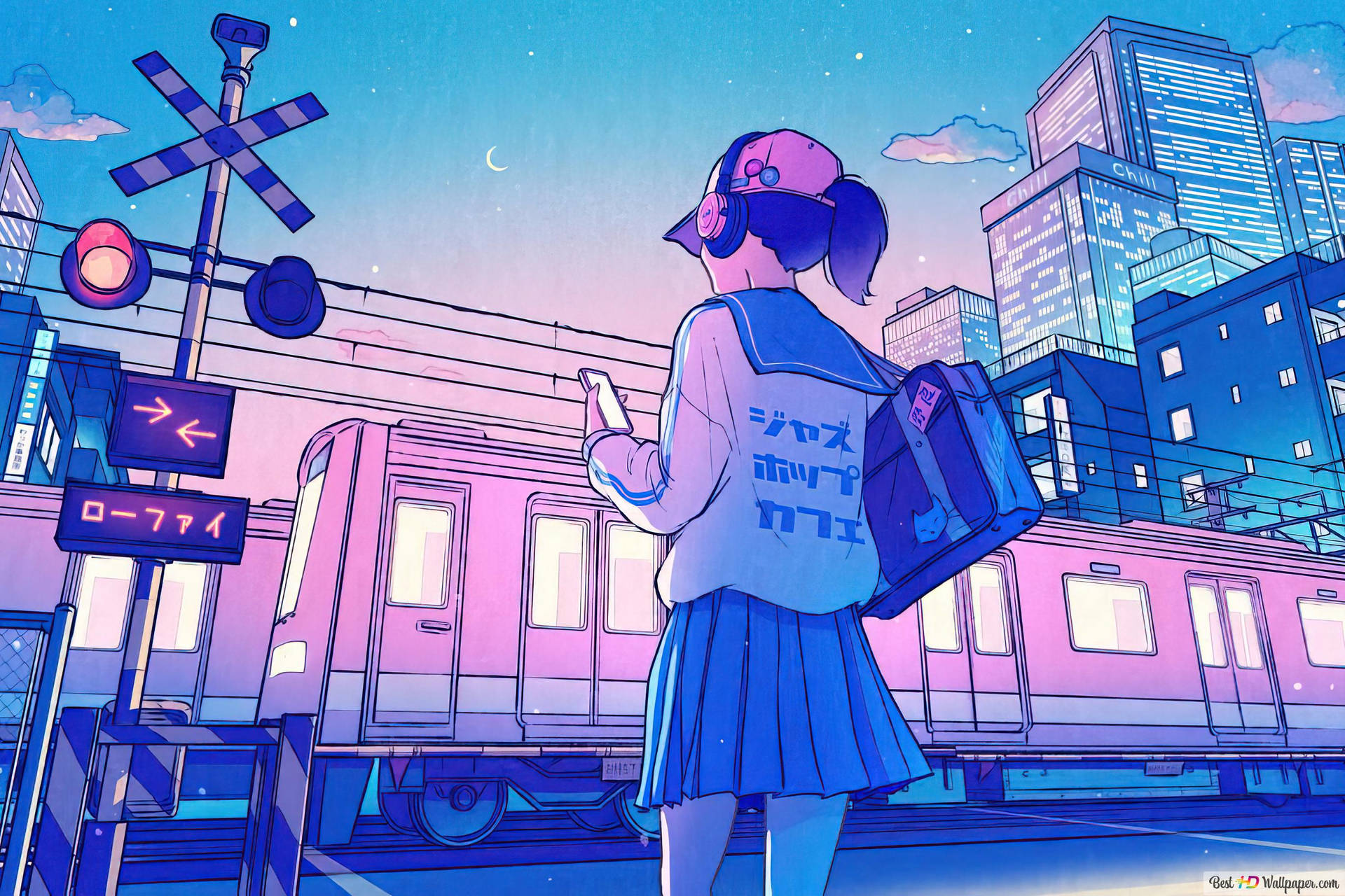 穿著校服的女孩在暮色天空下的火車站，城市燈光。