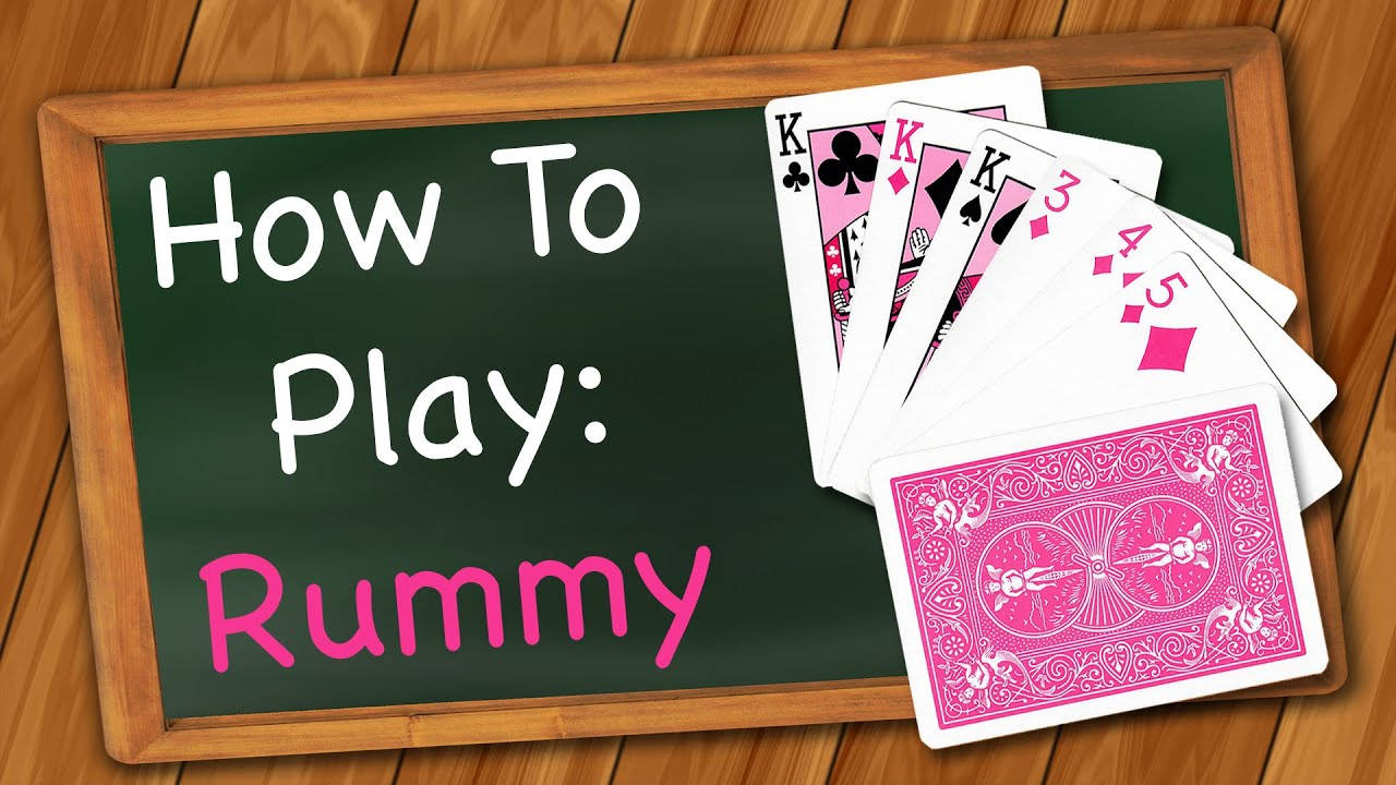 黑板寫住「How To Play: Rummy」同粉紅色啤牌喺木質表面。