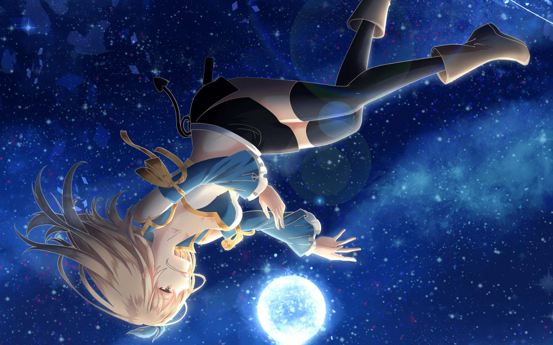 《妖精的尾巴》迷人露西·哈特菲利亞 壁紙 — 一個快樂的金髮動漫女孩在繁星點點的夜空中無重力漂浮，下方有一輪發光的月亮。