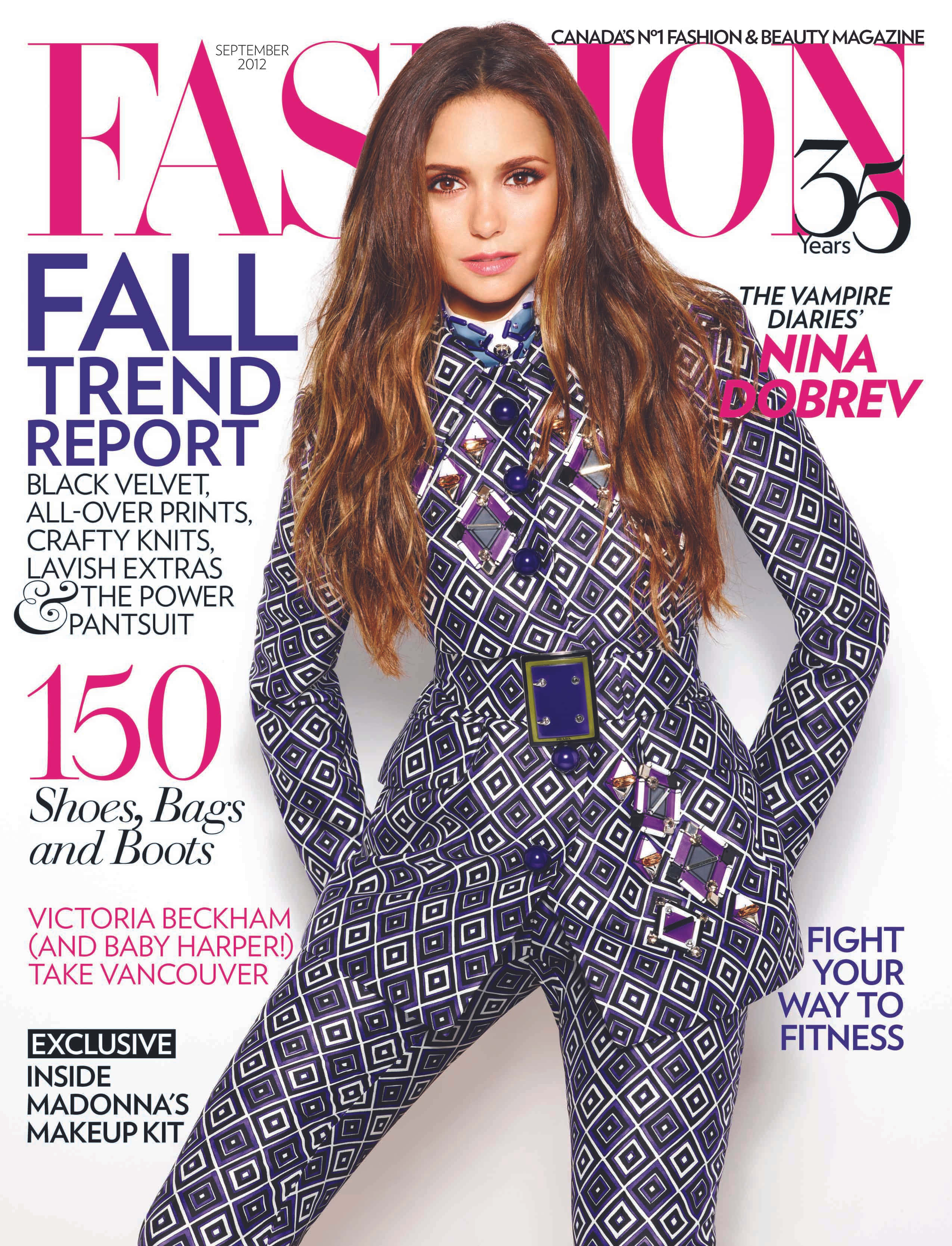 Magazine 桌布 壁紙 — 妮娜·杜波夫在《Fashion》雜誌2012年9月號封面上，自信地穿著一件大膽的幾何圖案連身褲。