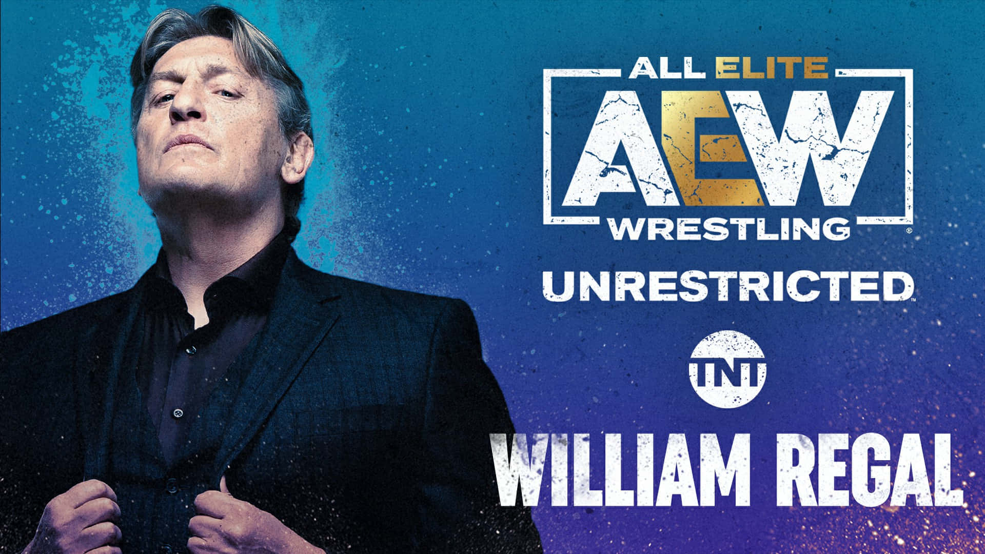 威廉·瑞格穿著深色西裝，帶有AEW Wrestling Unrestricted標誌和TNT品牌標誌。