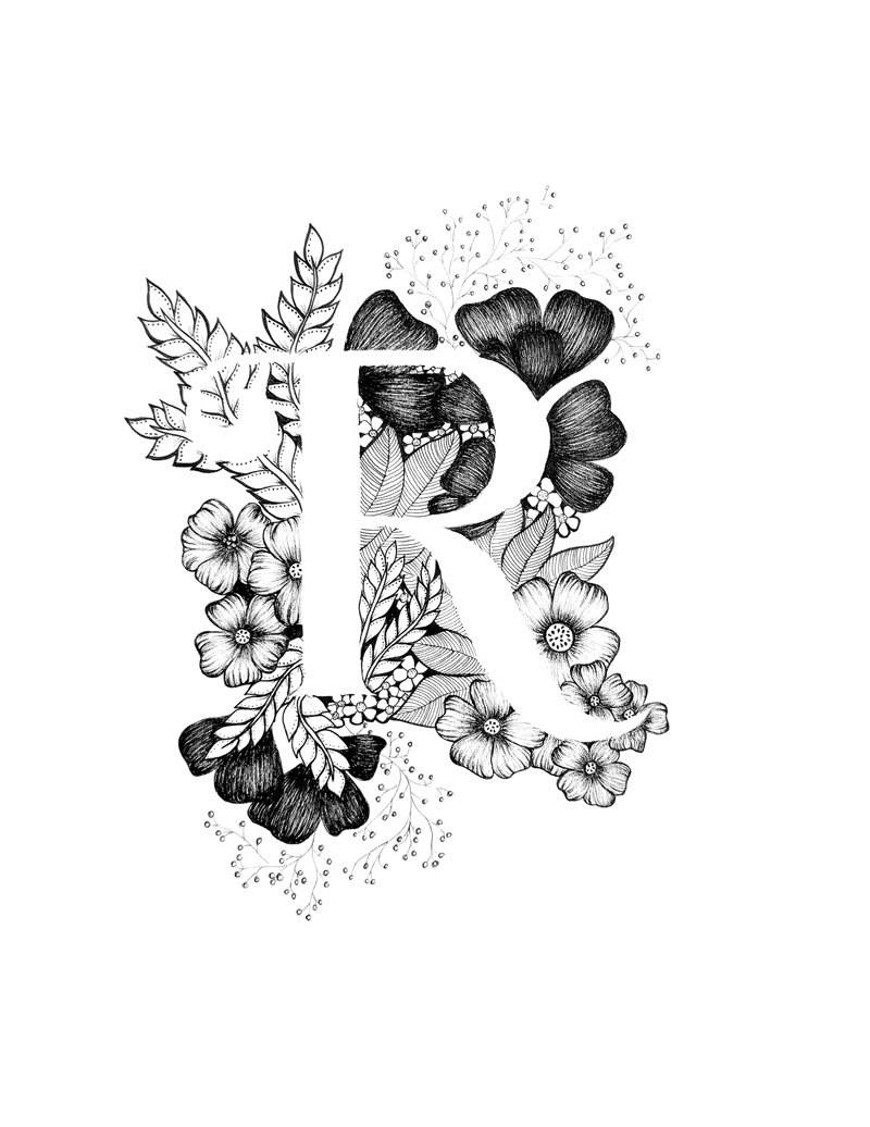 字母R與花朵 壁紙 — 單色字母R，飾有精緻的花卉和葉片圖案，以細緻線條藝術呈現。