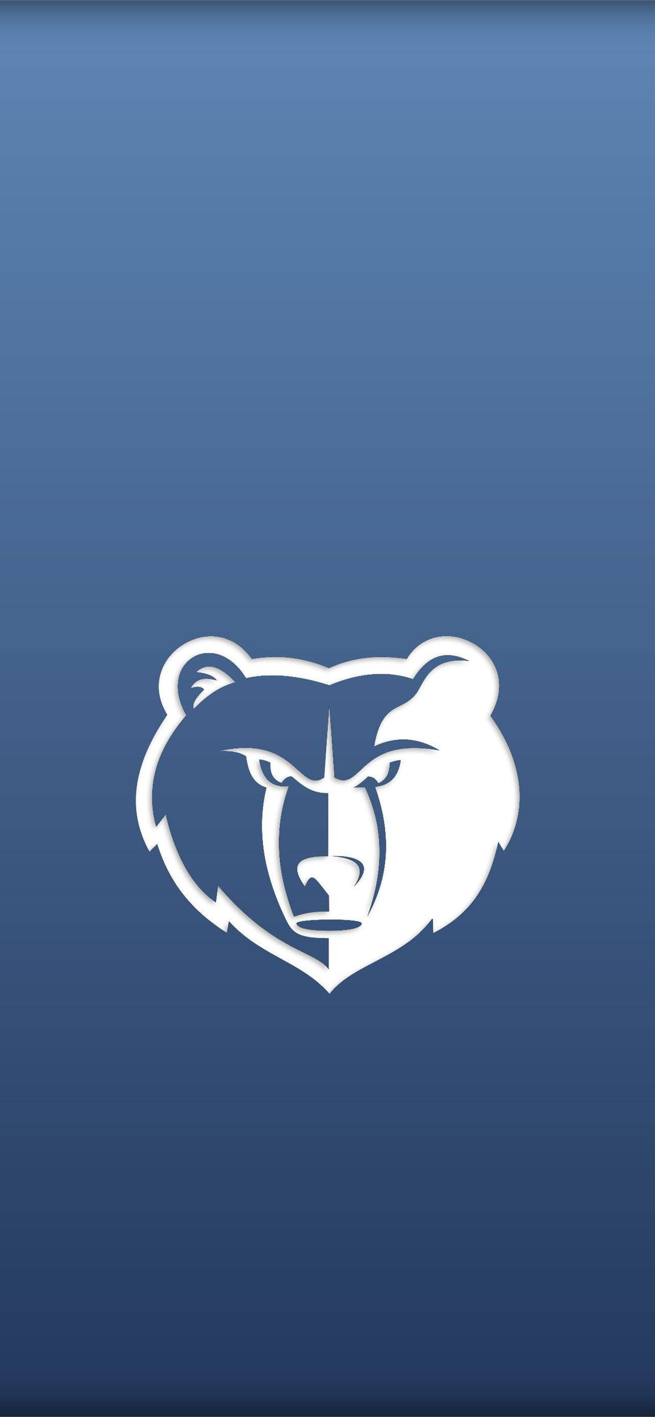 孟菲斯灰熊隊白色標誌 壁紙 — 一個大膽的白色熊頭標誌，居中在漸變藍色背景上。