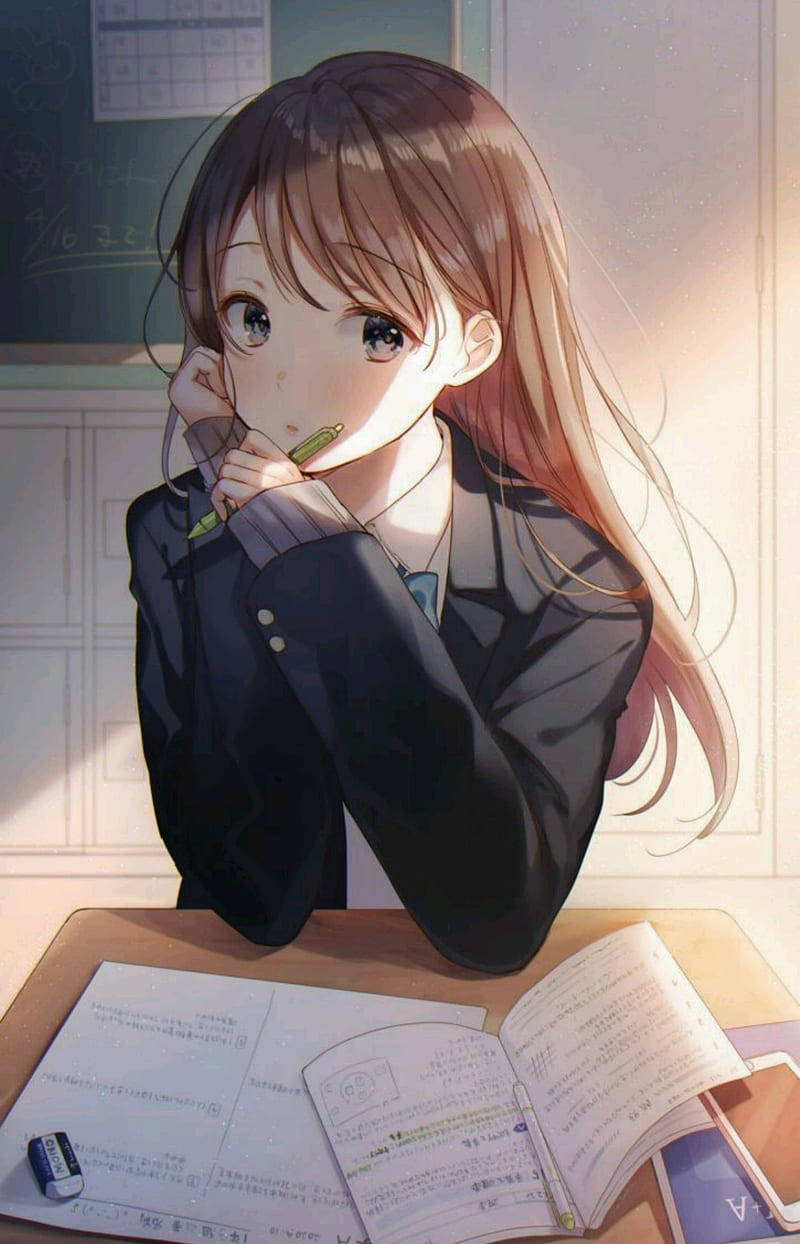 穿著校服的動漫女孩在溫暖的陽光下用書本和筆在書桌前學習。