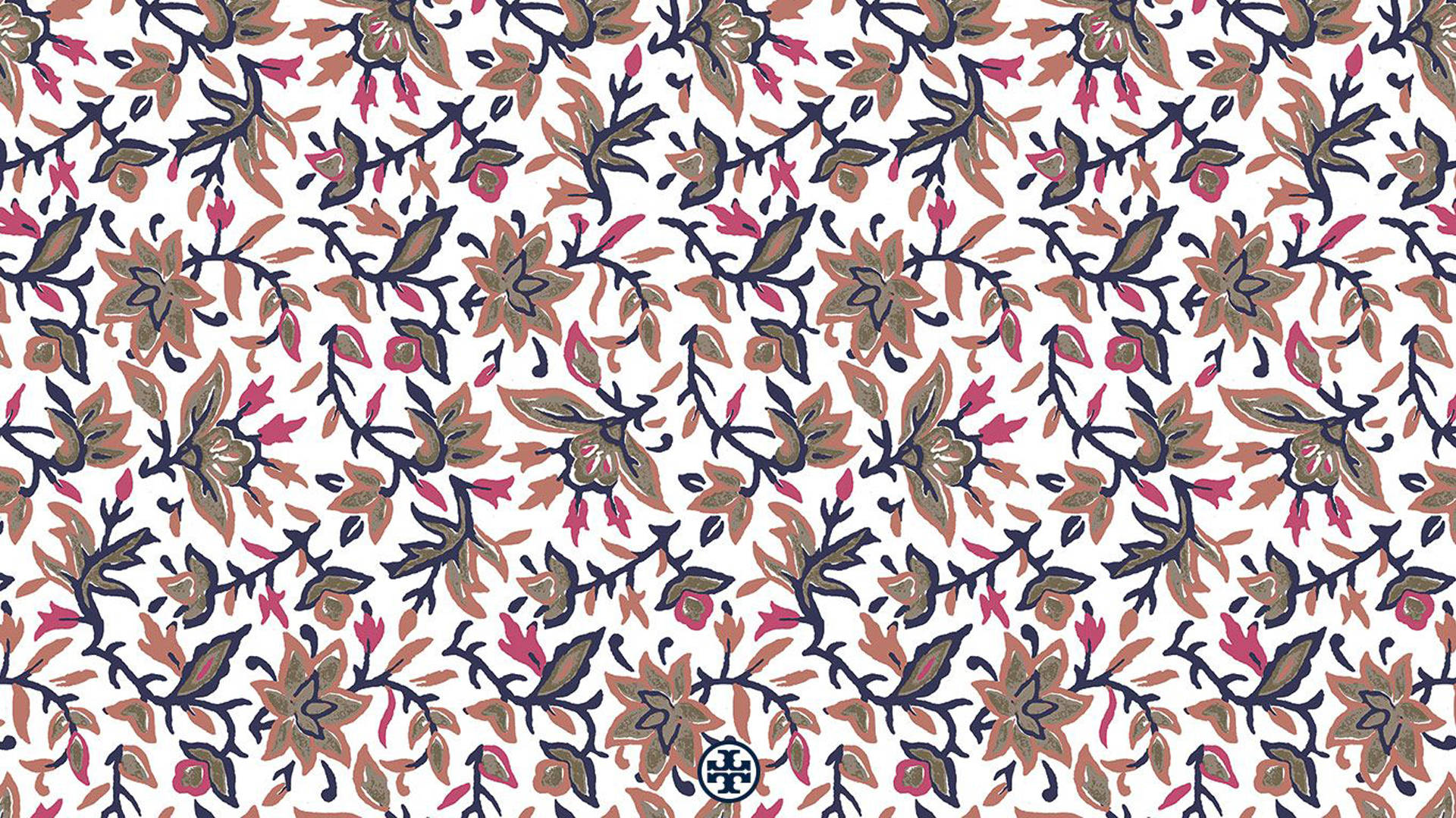 學院風花卉圖案 Tory Burch 壁紙 — 白色背景上重複的風格化花朵和藤蔓圖案，顏色為棕色、粉紅色和海軍藍。