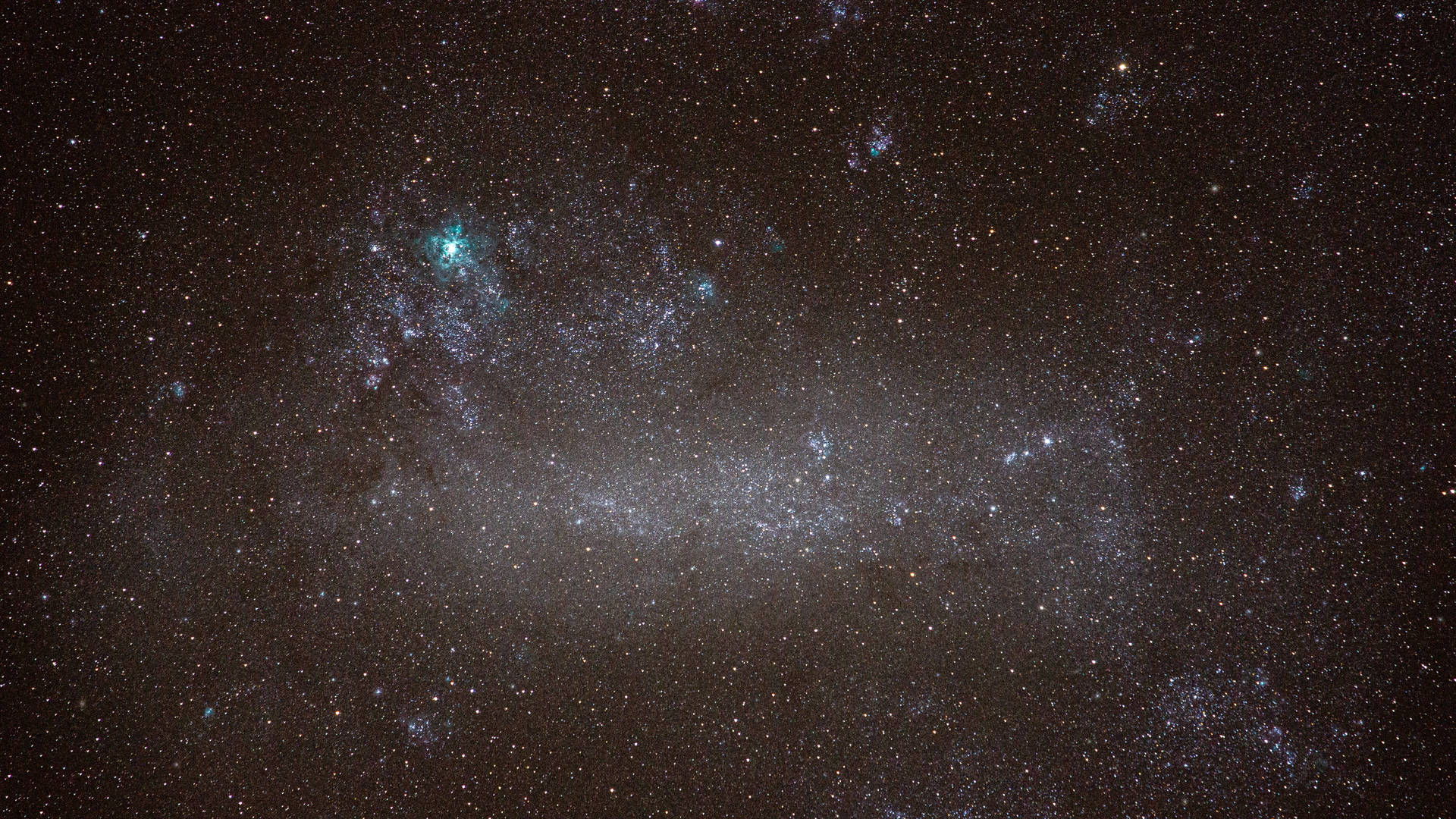 夜空中的銀河系，帶有恆星和宇宙塵埃