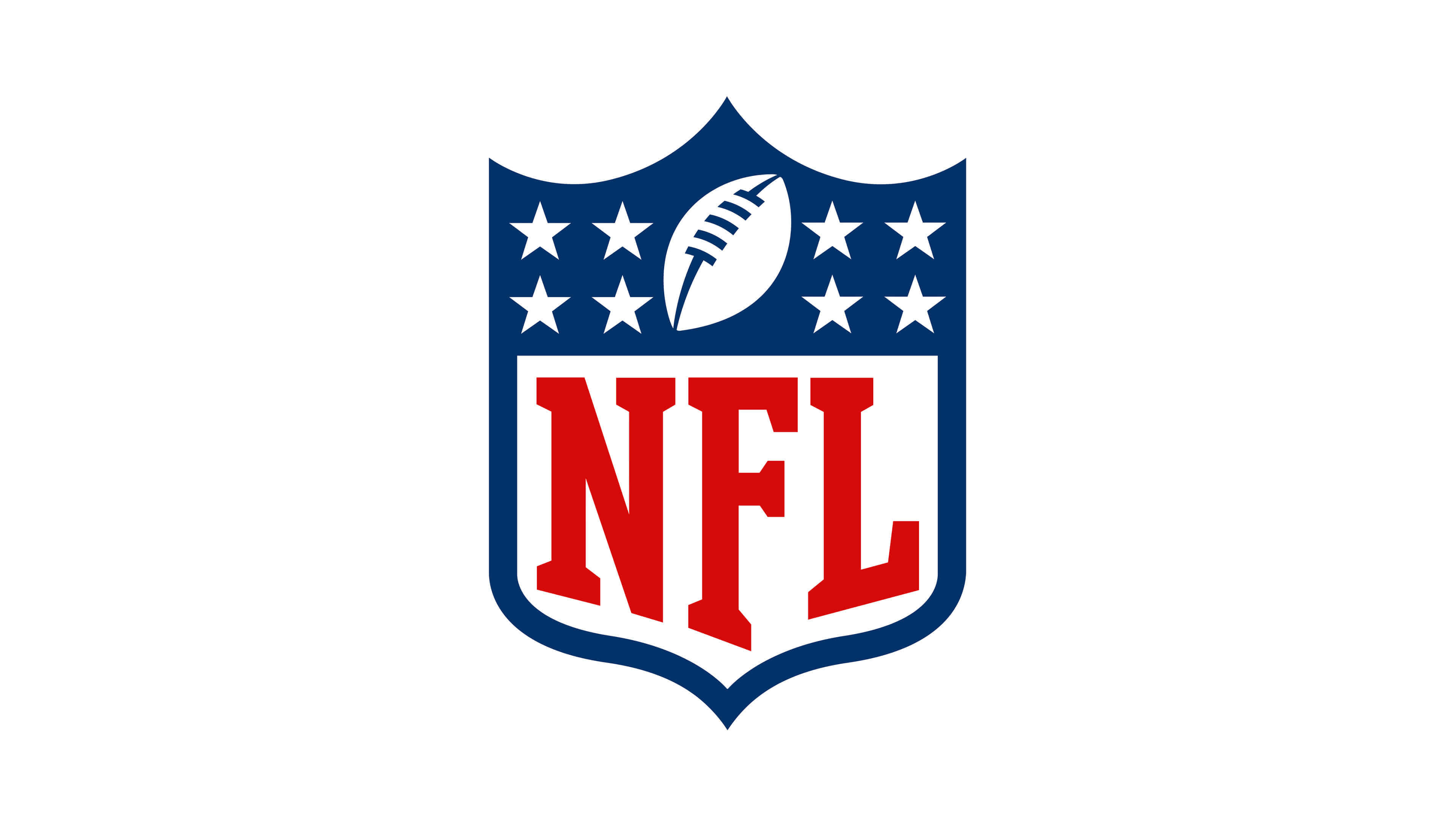 NFL Logo 桌布 壁紙 — 官方NFL標誌，藍色盾牌上有白色星星，上方有足球，下方有粗體紅色字母，背景為白色。