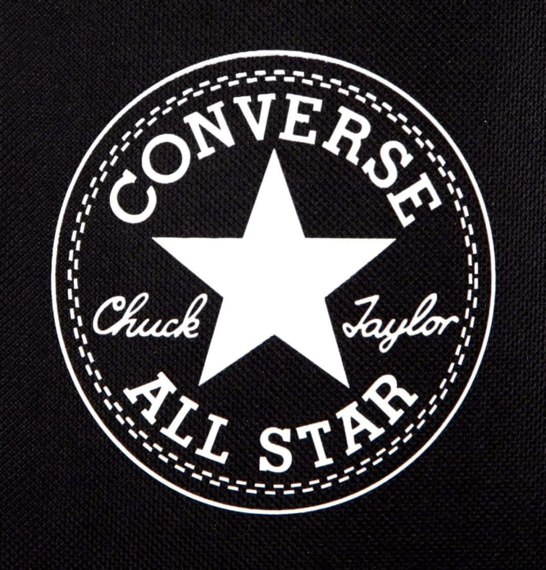 黑色布料上的Converse All Star標誌貼片