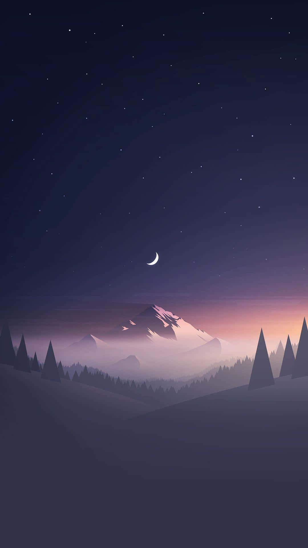 iPhone 8 桌布 壁紙 — 寧靜的夜景，新月和星星籠罩在霧氣繚繞的山巒和松樹剪影之上。