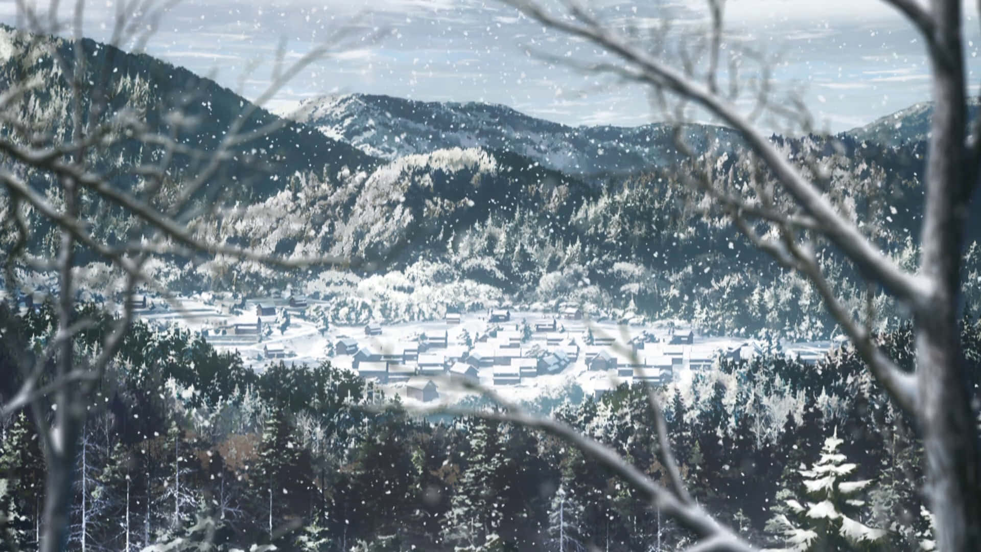 寧靜祥和的鬼滅之刃風景 壁紙 — 白雪覆蓋著一個寧靜的山村，坐落在常綠森林之中，冬日灰濛濛的天空下。