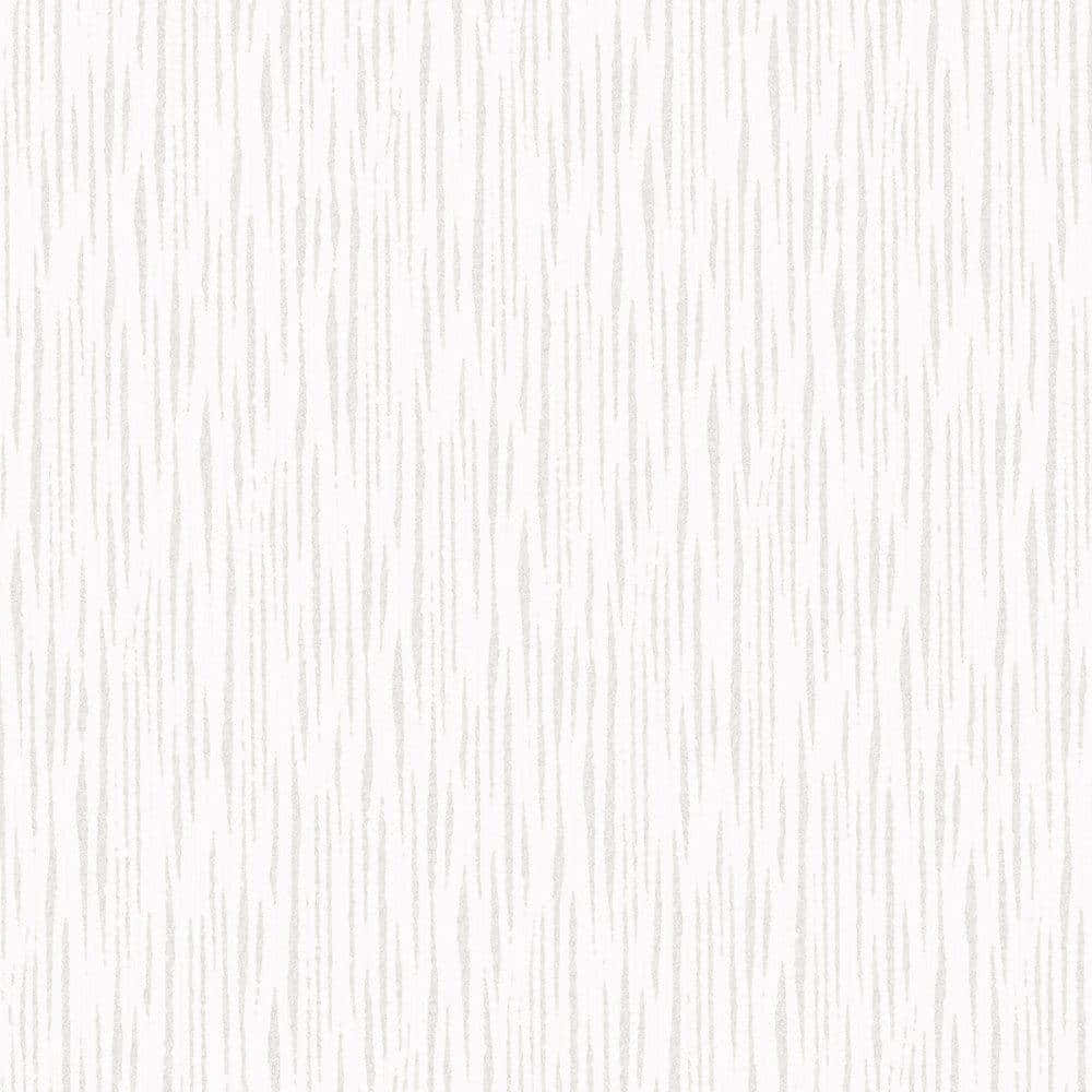 寧靜純白背景 壁紙 — 一款極簡風格的牆紙，在柔和的白色背景上帶有精緻的垂直灰色筆觸。