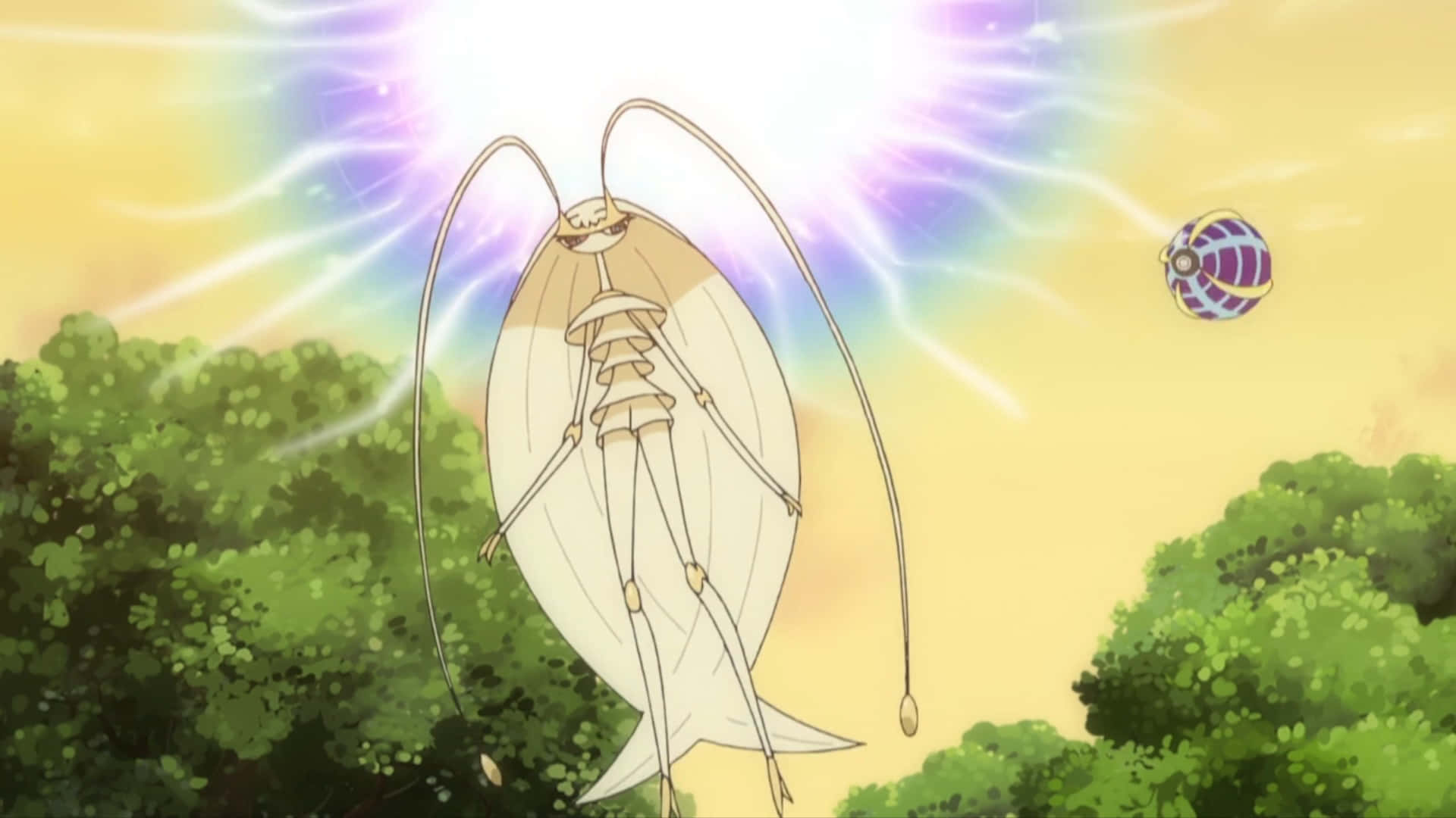 寶可夢 Pheromosa 從野獸球中飛出 壁紙 — 一隻擁有長觸角的巨型動畫蟑螂站在綠樹叢中，天空明亮發光，附近有一個漂浮的球體。