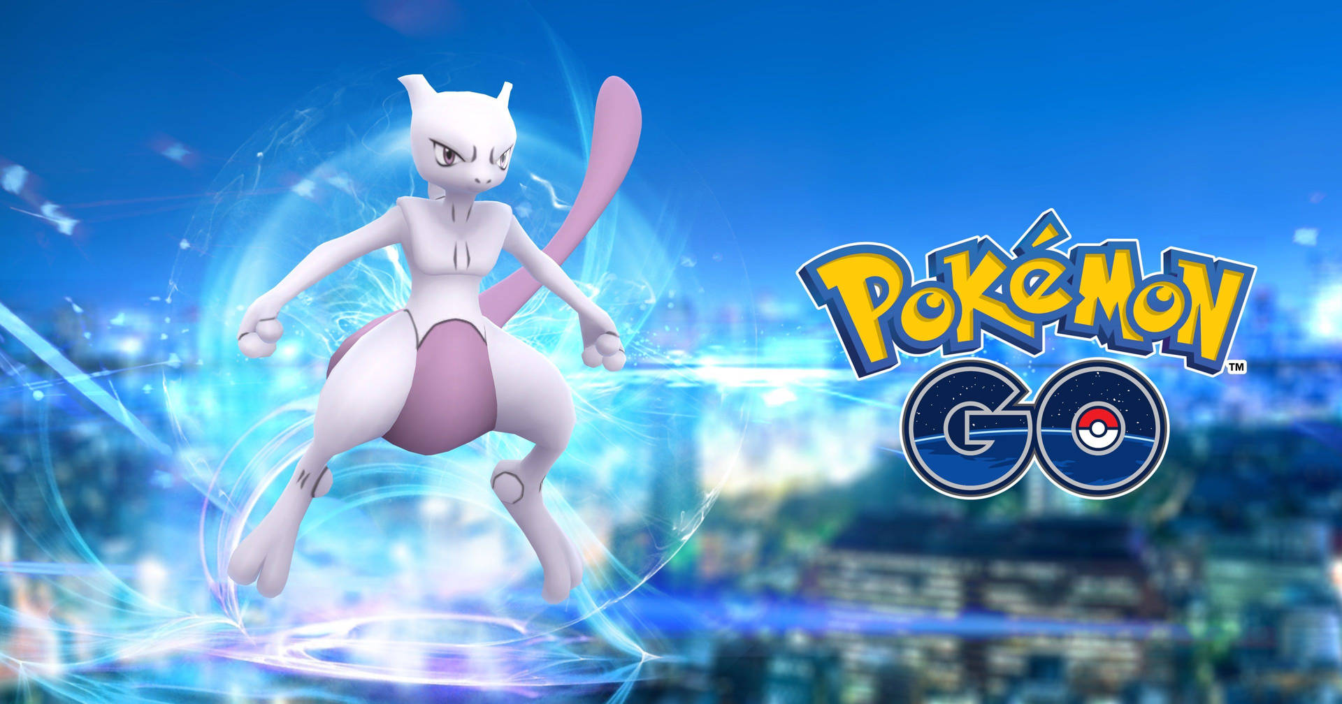 Pokemon GO 遊戲宣傳藝術中的 Mewtwo，在城市上空帶有發光能量效果。