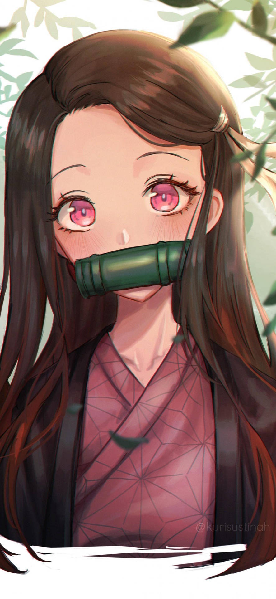 動漫女孩，粉紅色眼睛同竹製口塞，被綠色樹葉包圍。