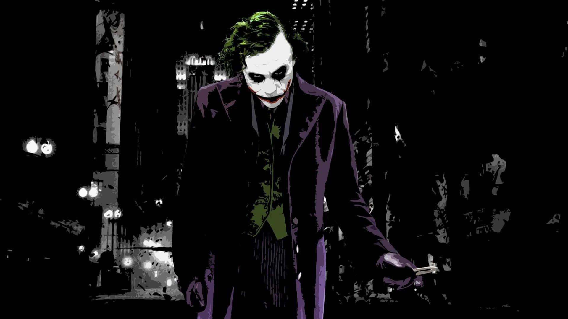 Joker Painting 桌布 壁紙 — 小丑站在夜晚的黑暗城市景觀中，他的紫色西裝和綠色頭髮在黑色背景下格外突出。