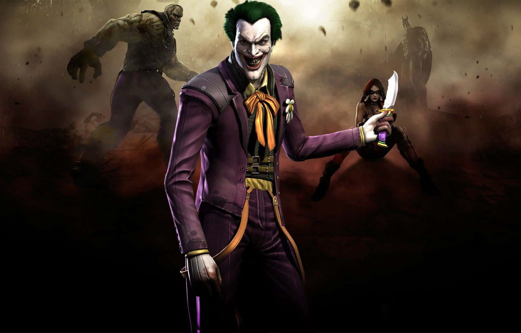 Joker Art 桌布 壁紙 — 小丑身穿紫色西裝，手持利刀，露出陰險的笑容，而怪物般的身影在黑暗粗糙的背景中若隱若現。